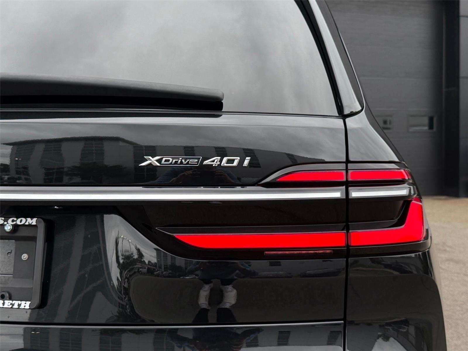 BMW X7  2024