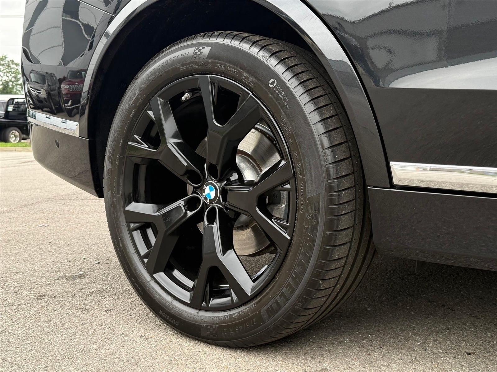 BMW X7  2024
