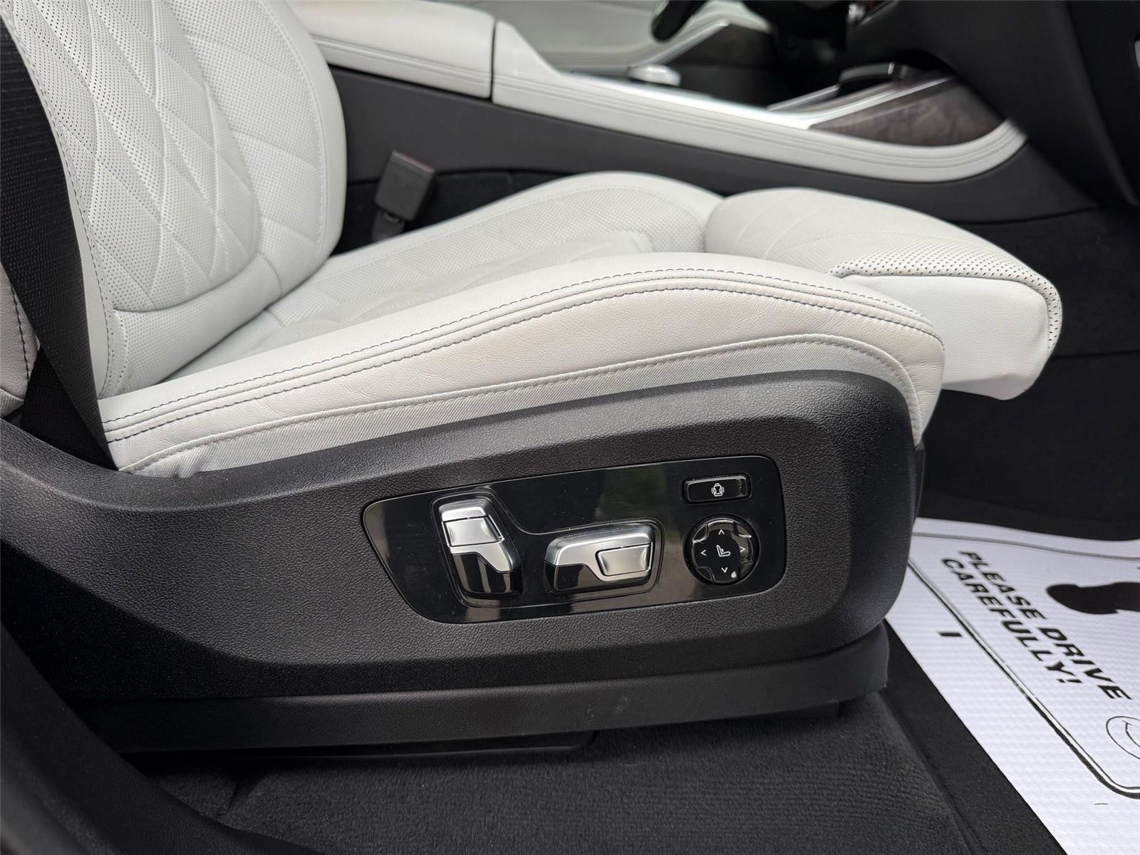 BMW X7  2024