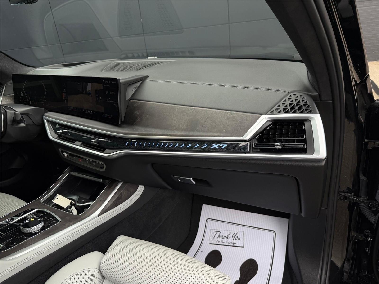 BMW X7  2024