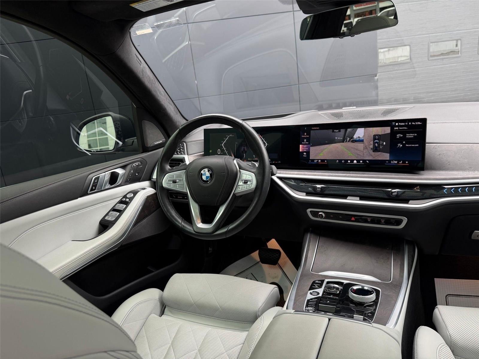 BMW X7  2024