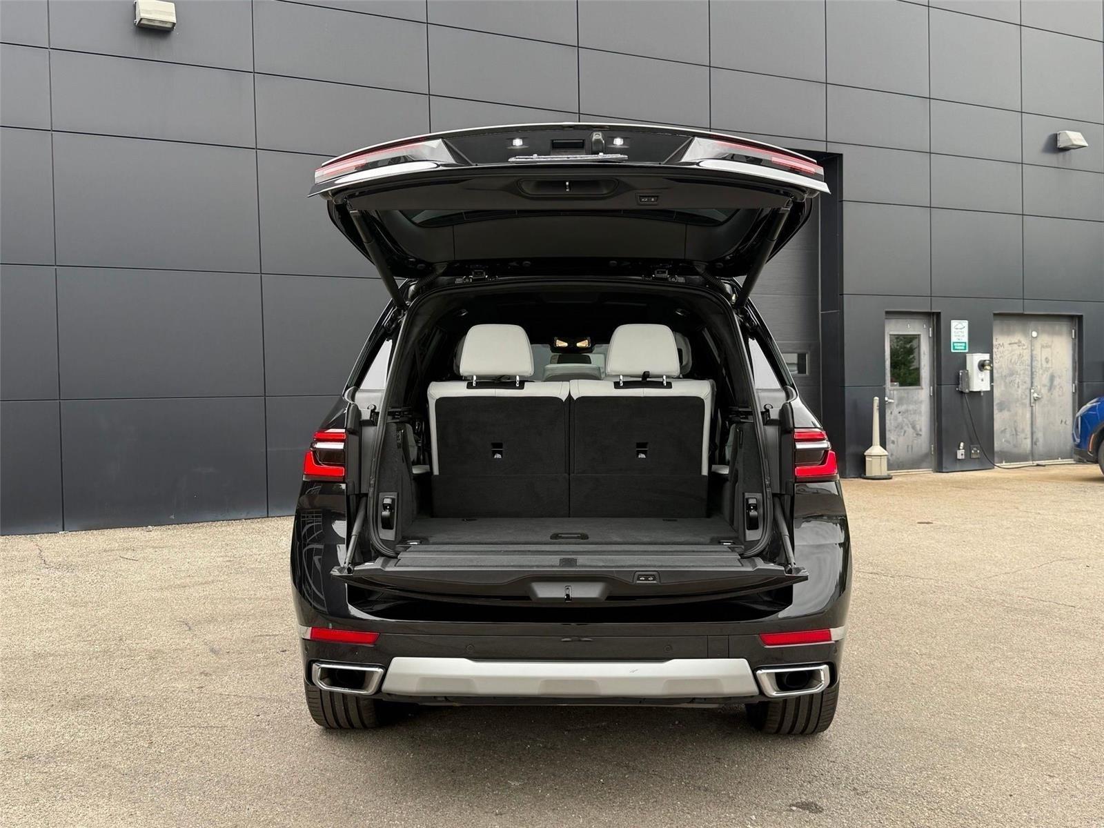 BMW X7  2024