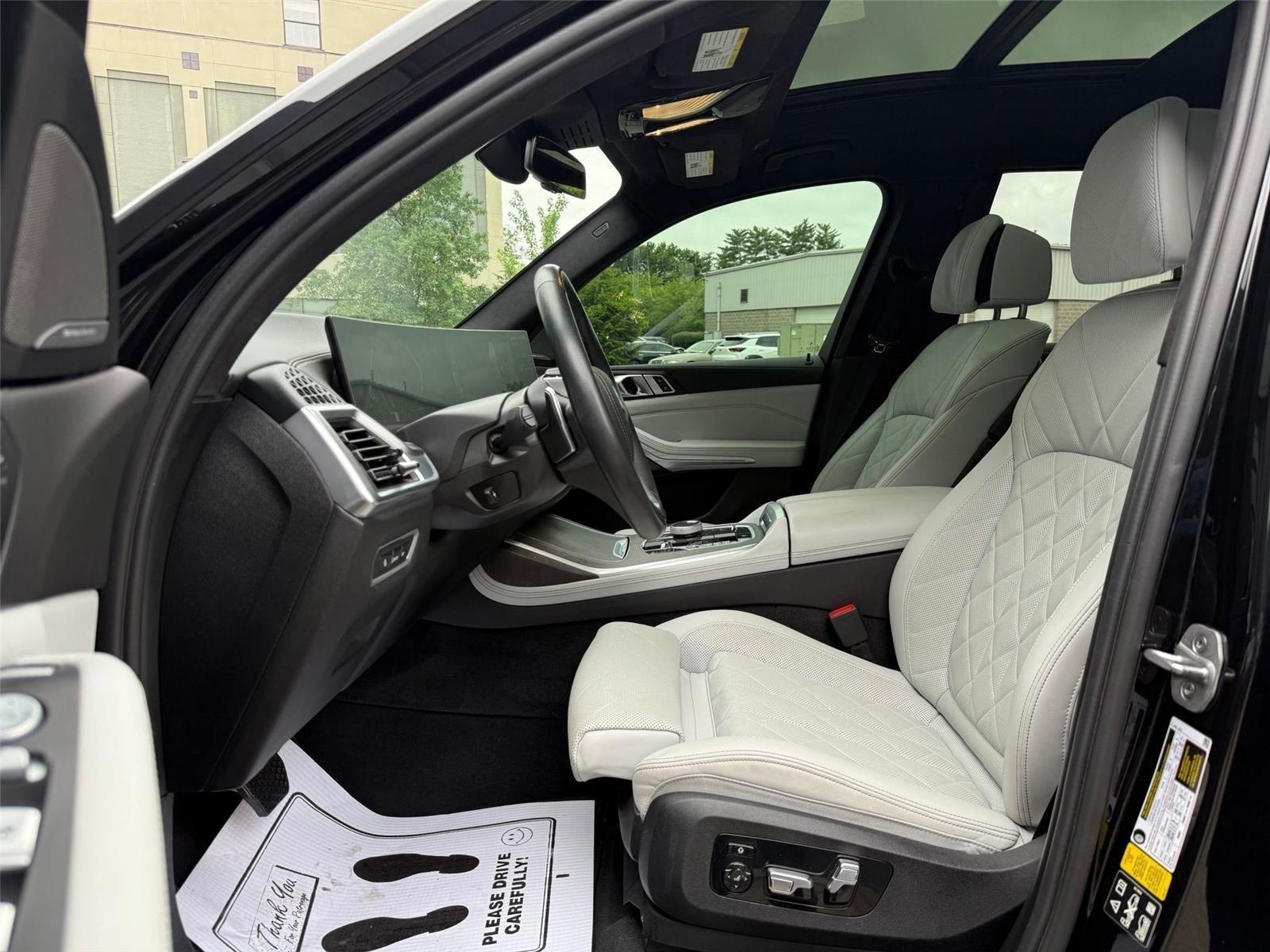 BMW X7  2024