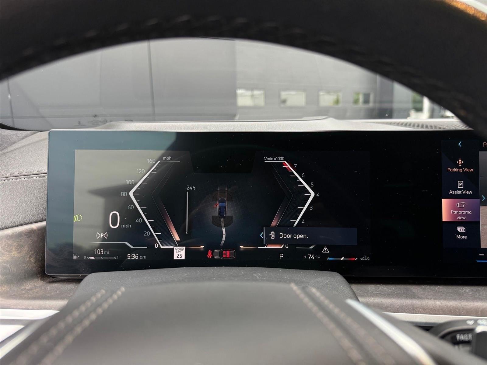 BMW X7  2024