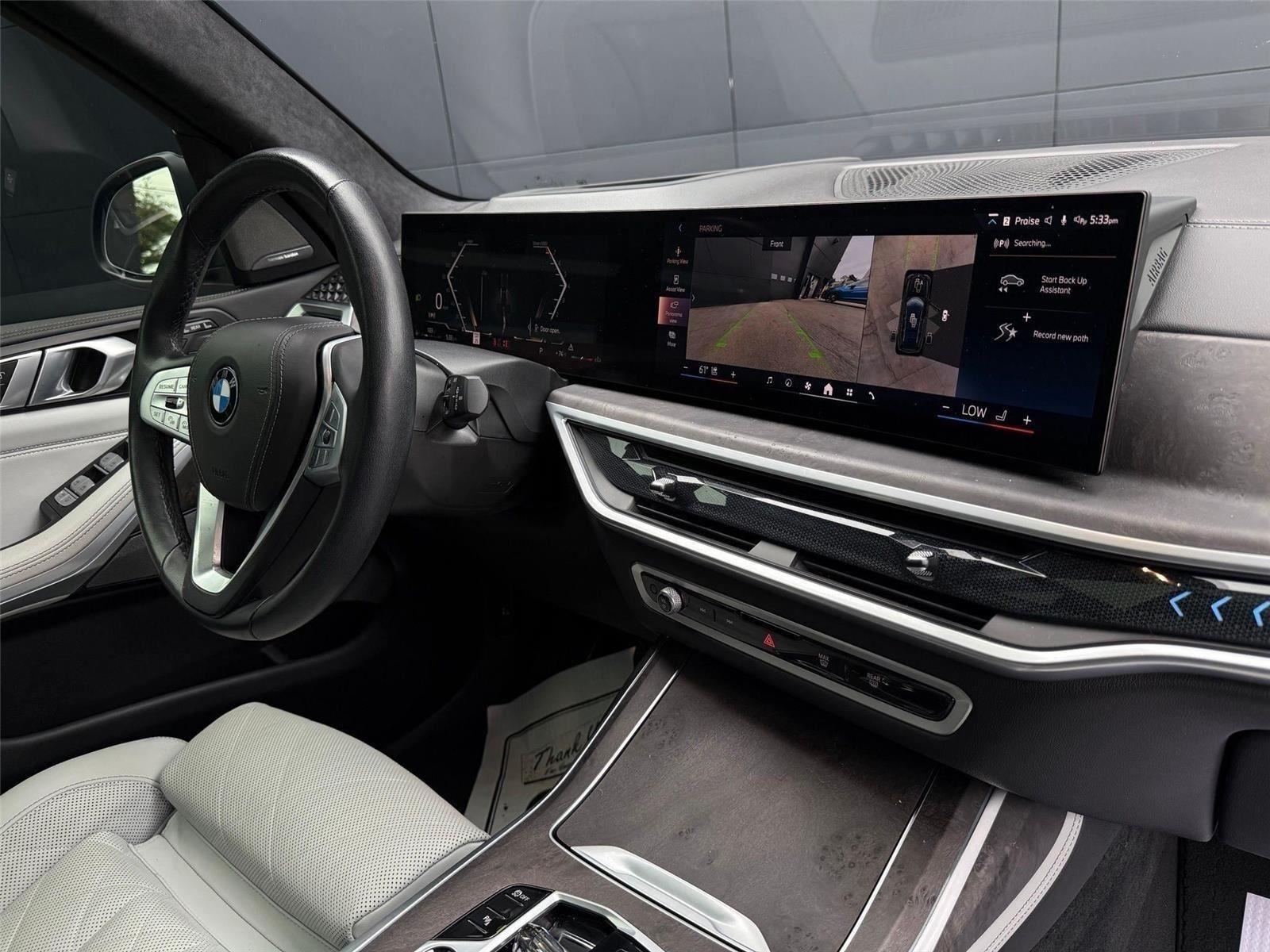 BMW X7  2024