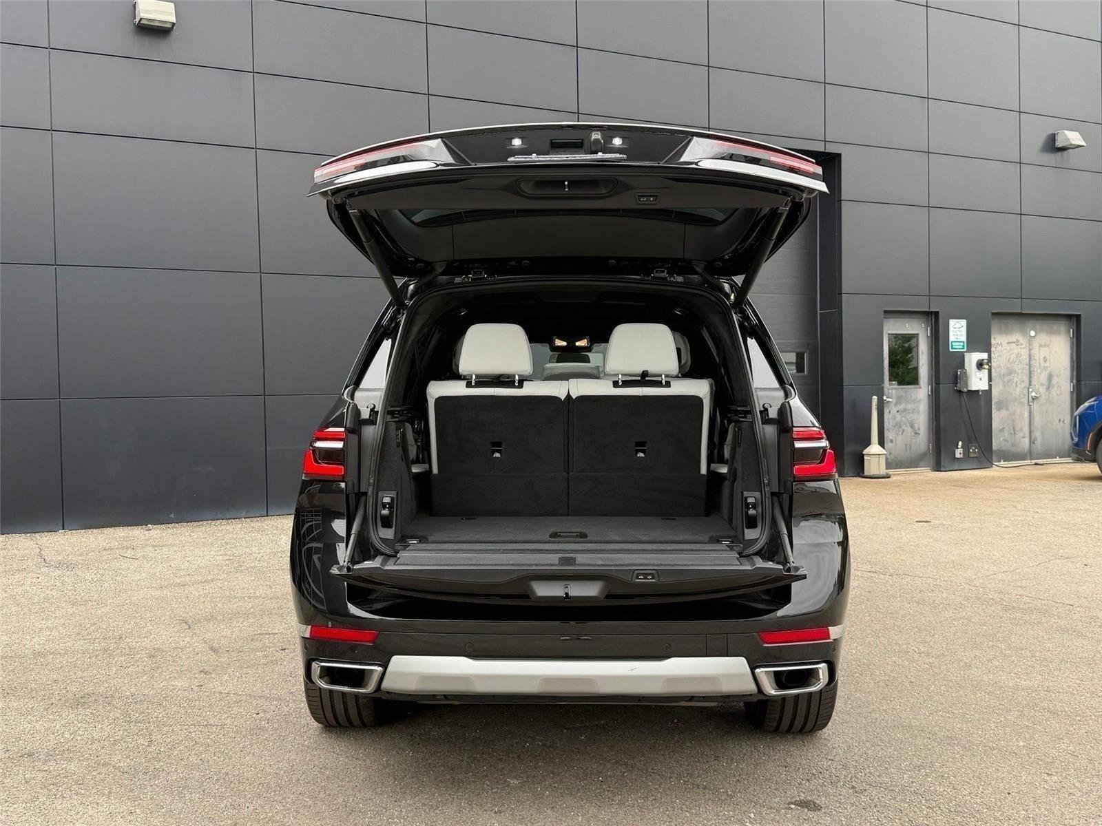 BMW X7  2024