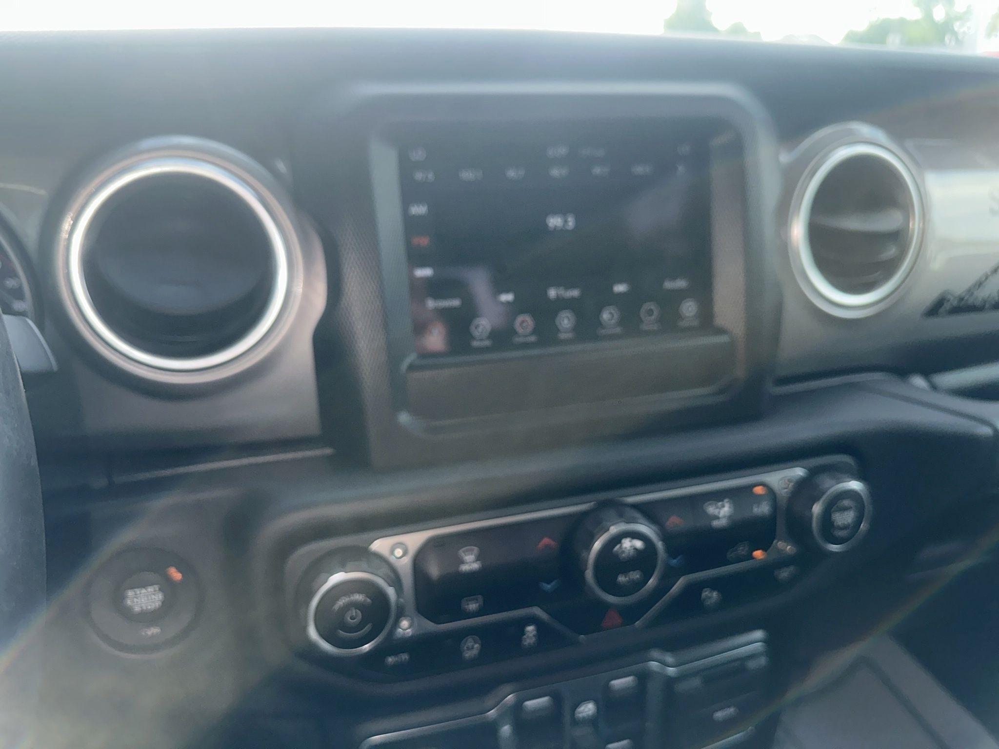 Jeep Gladiator  2021