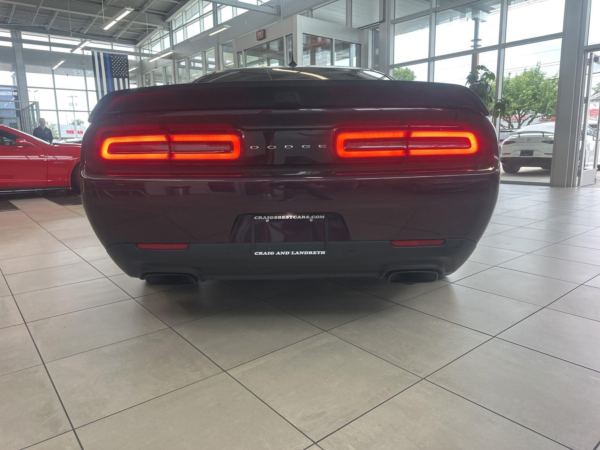 Dodge Challenger  2021