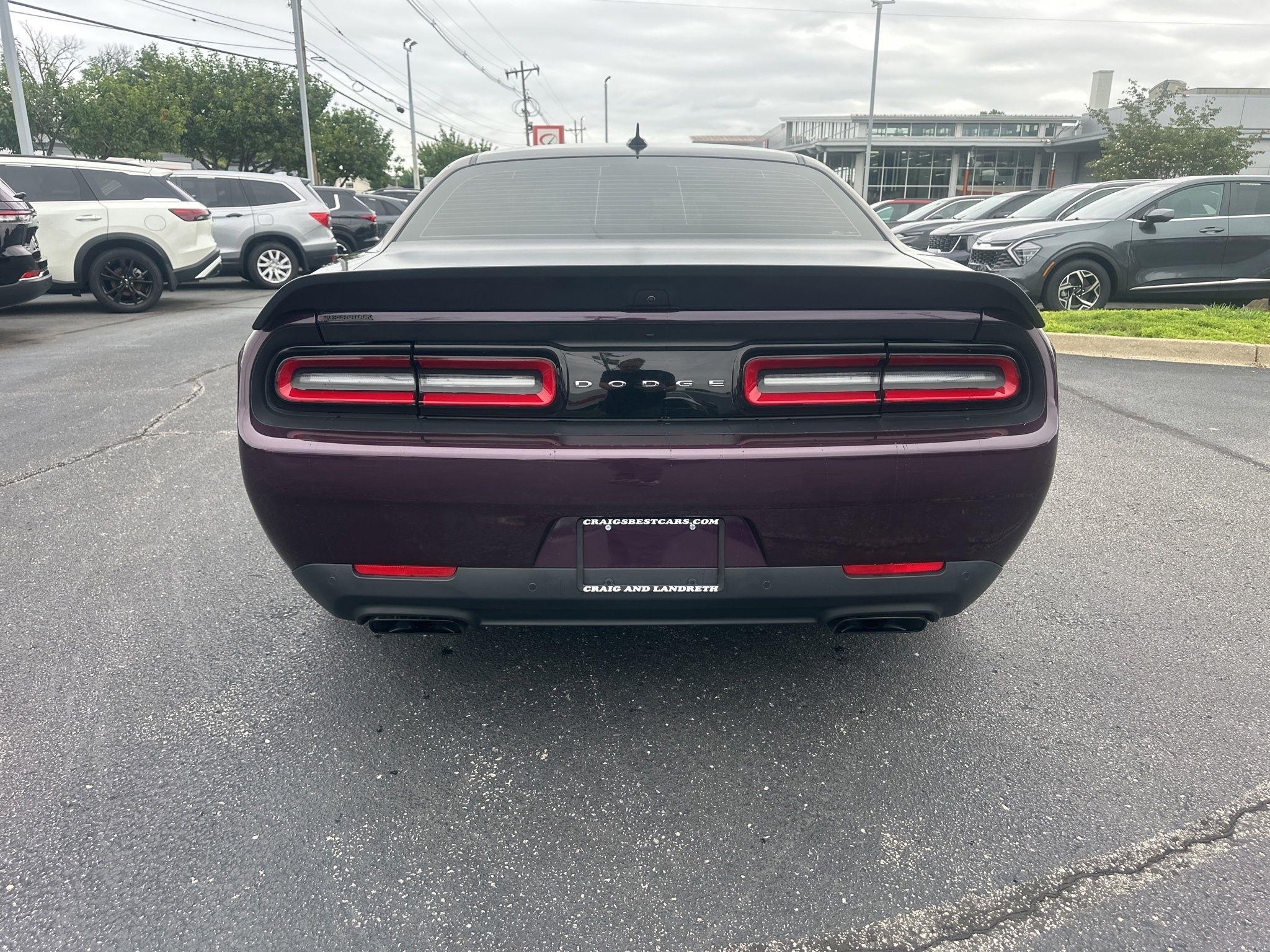 Dodge Challenger  2021