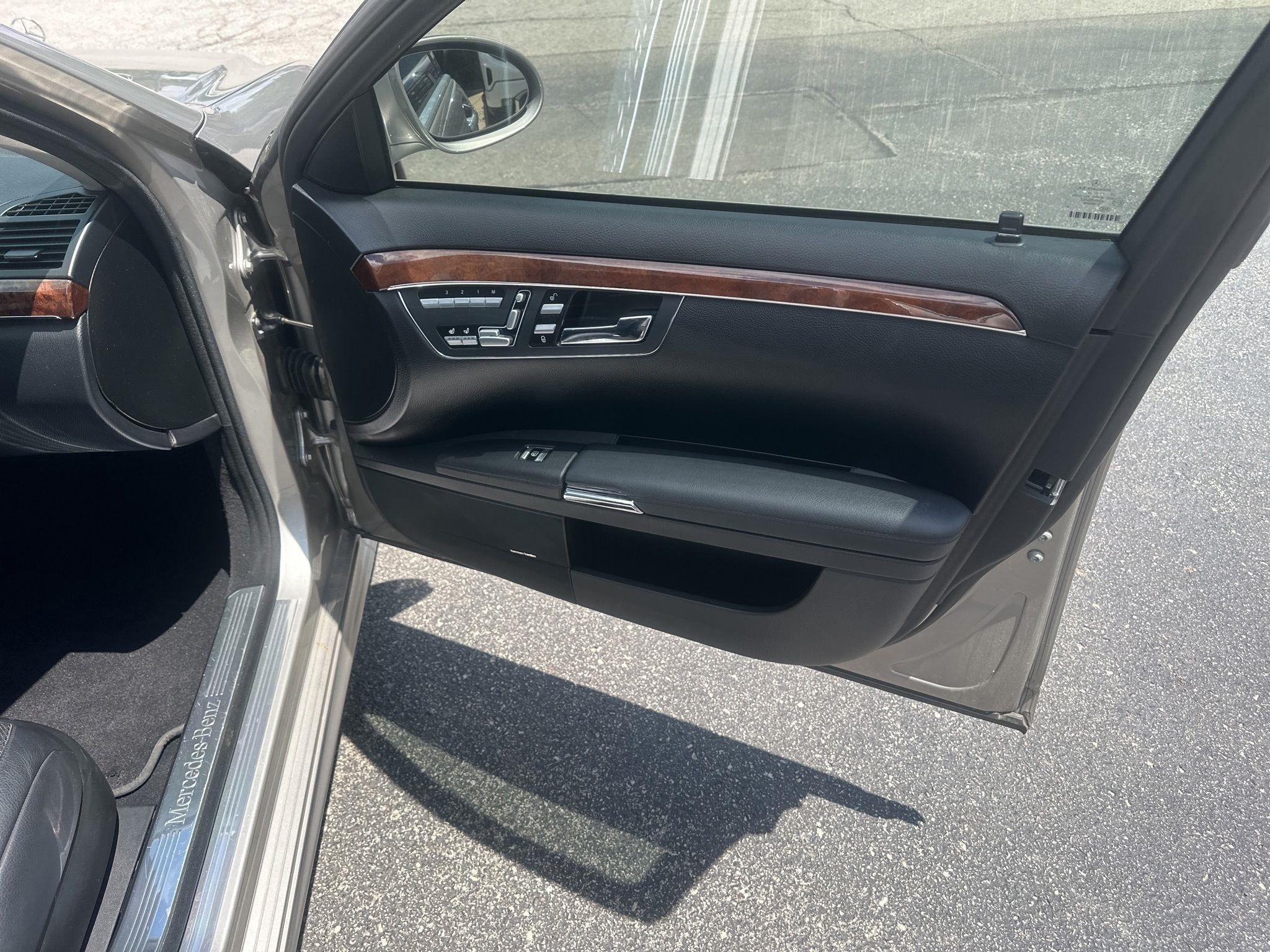 Mercedes-Benz S-Class  2008
