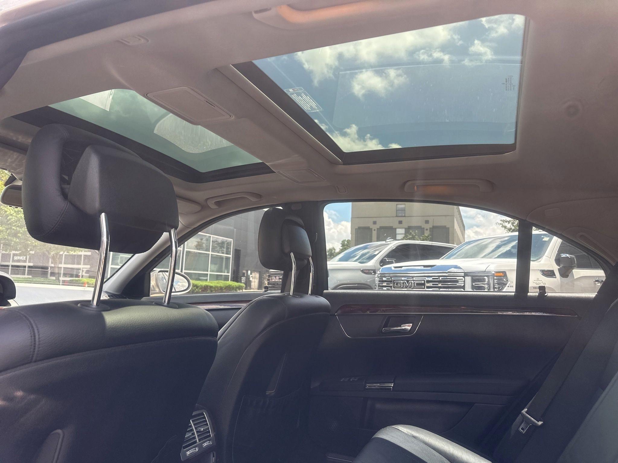 Mercedes-Benz S-Class  2008