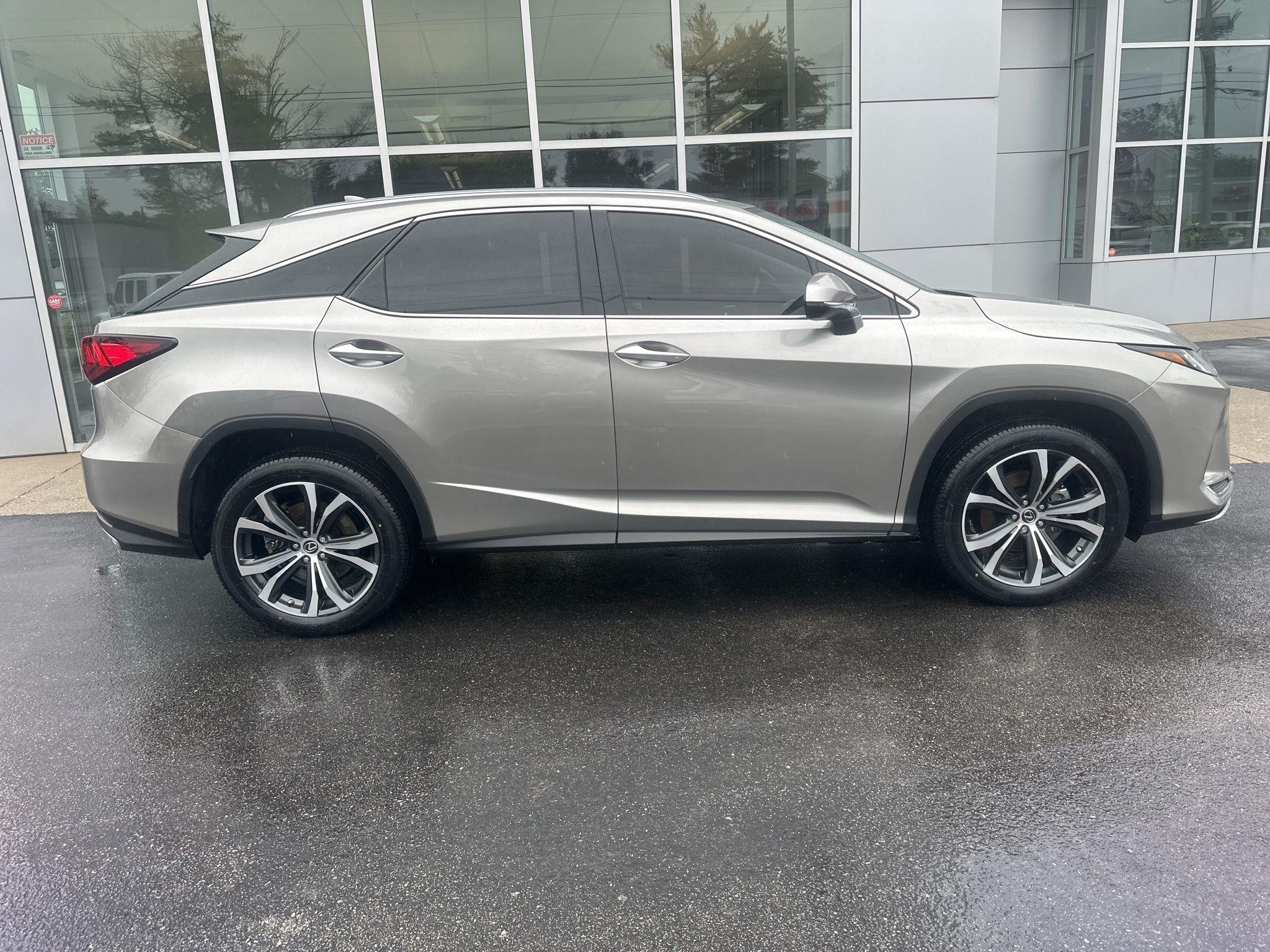 Lexus RX  2021