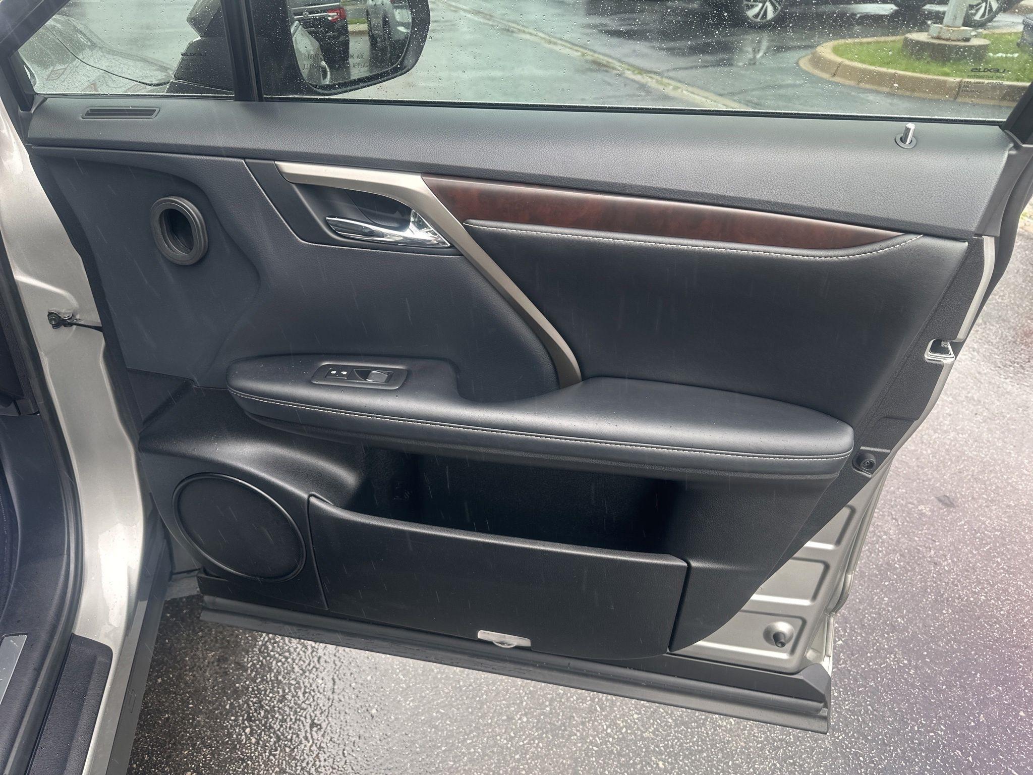 Lexus RX  2021