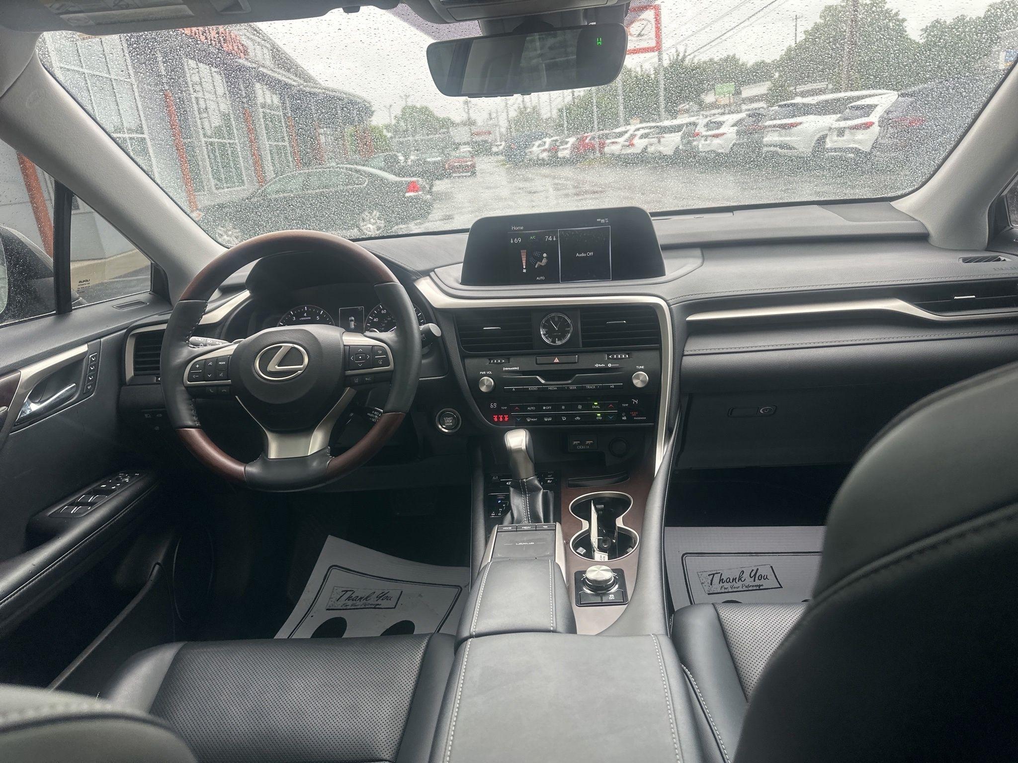 Lexus RX  2021
