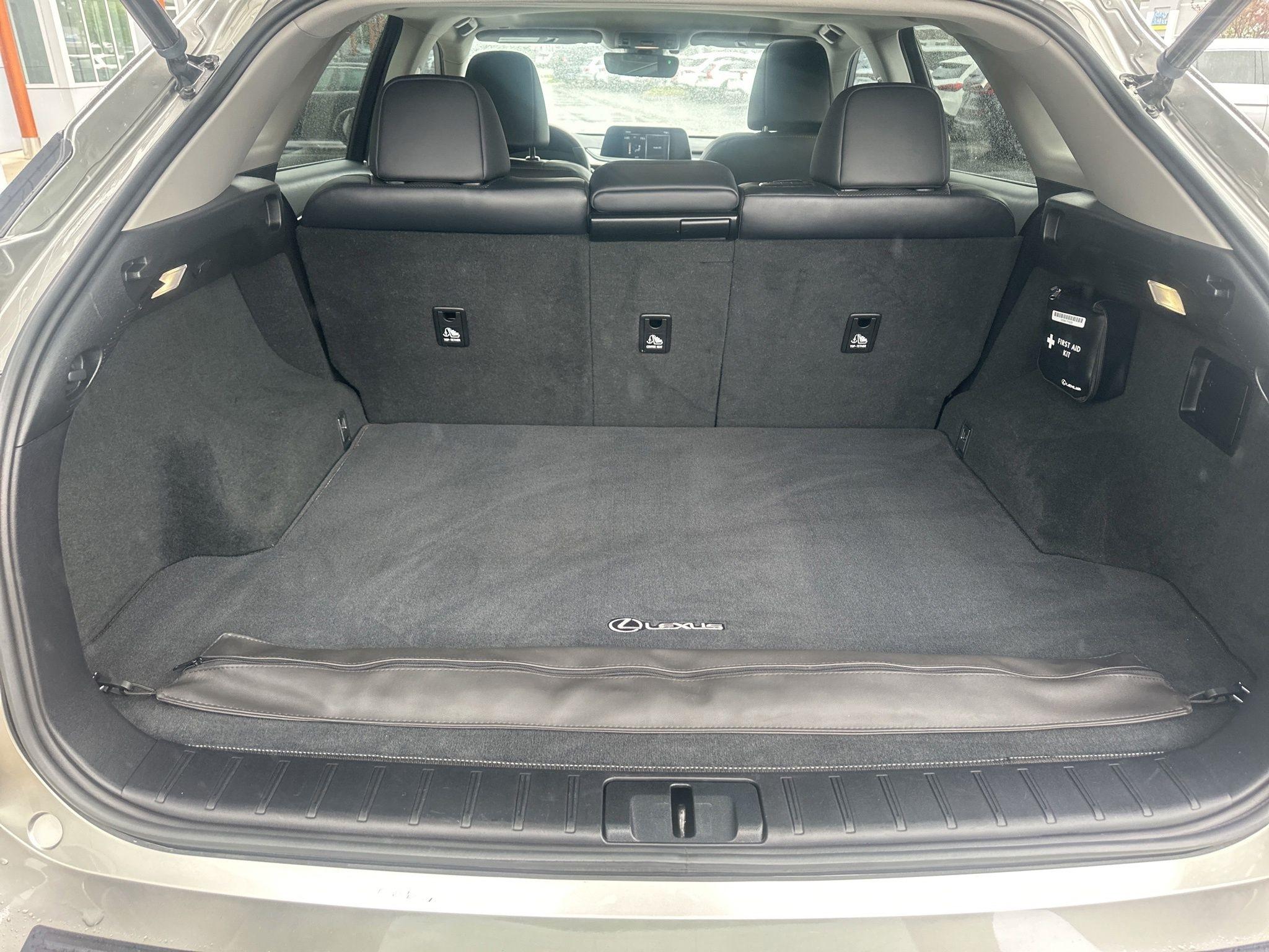 Lexus RX  2021