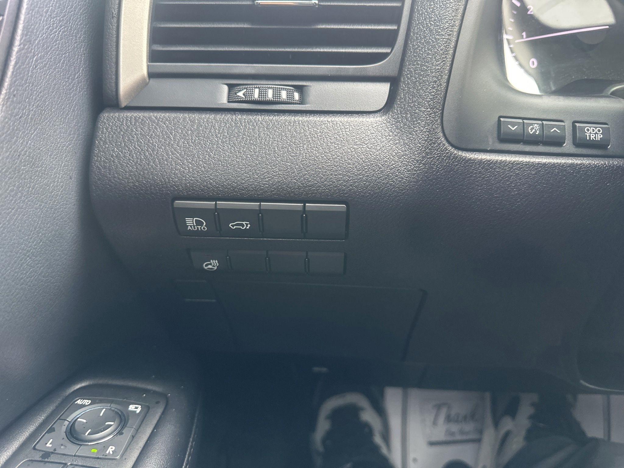 Lexus RX  2021