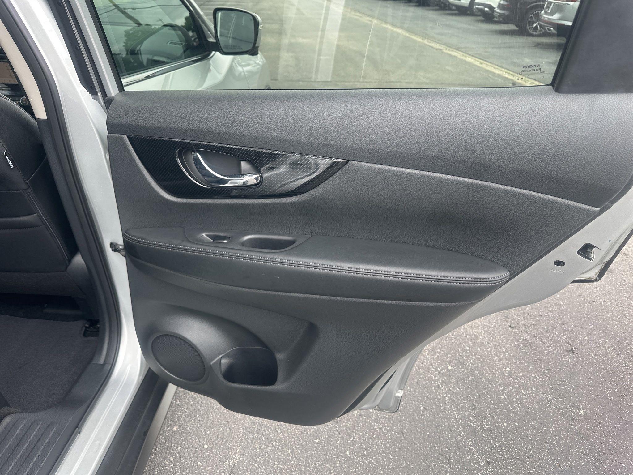 Nissan Rogue  2019