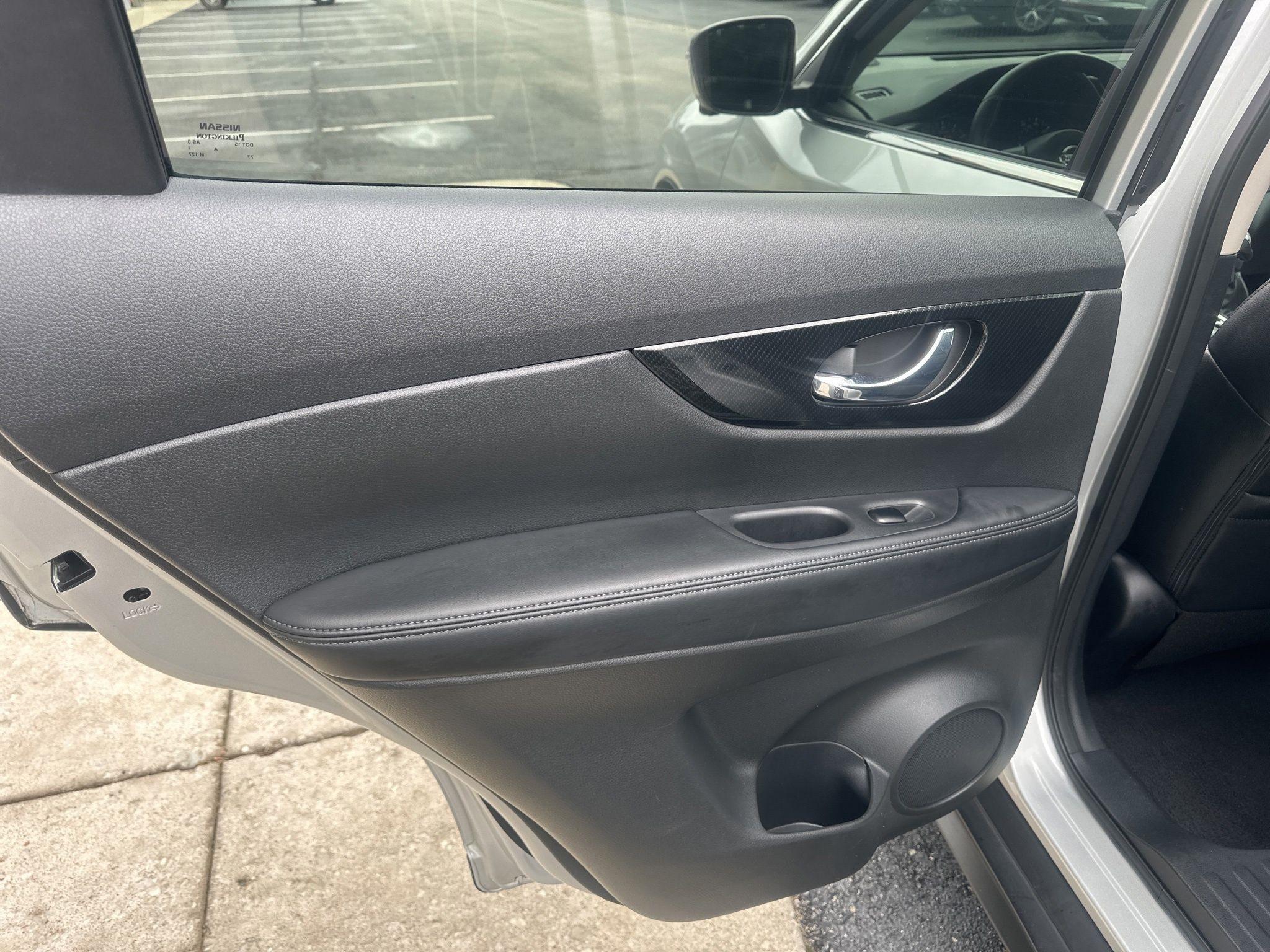 Nissan Rogue  2019