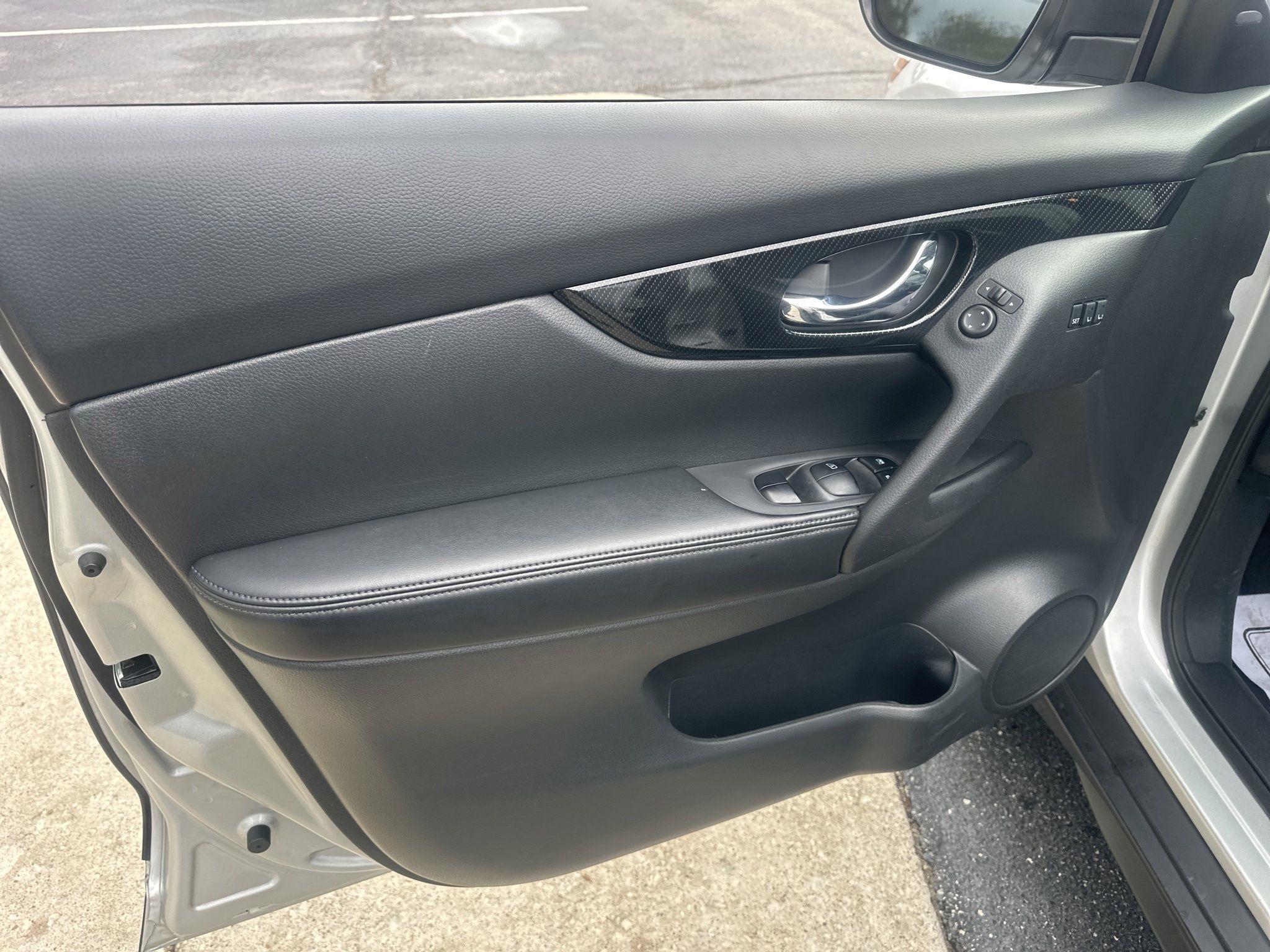 Nissan Rogue  2019