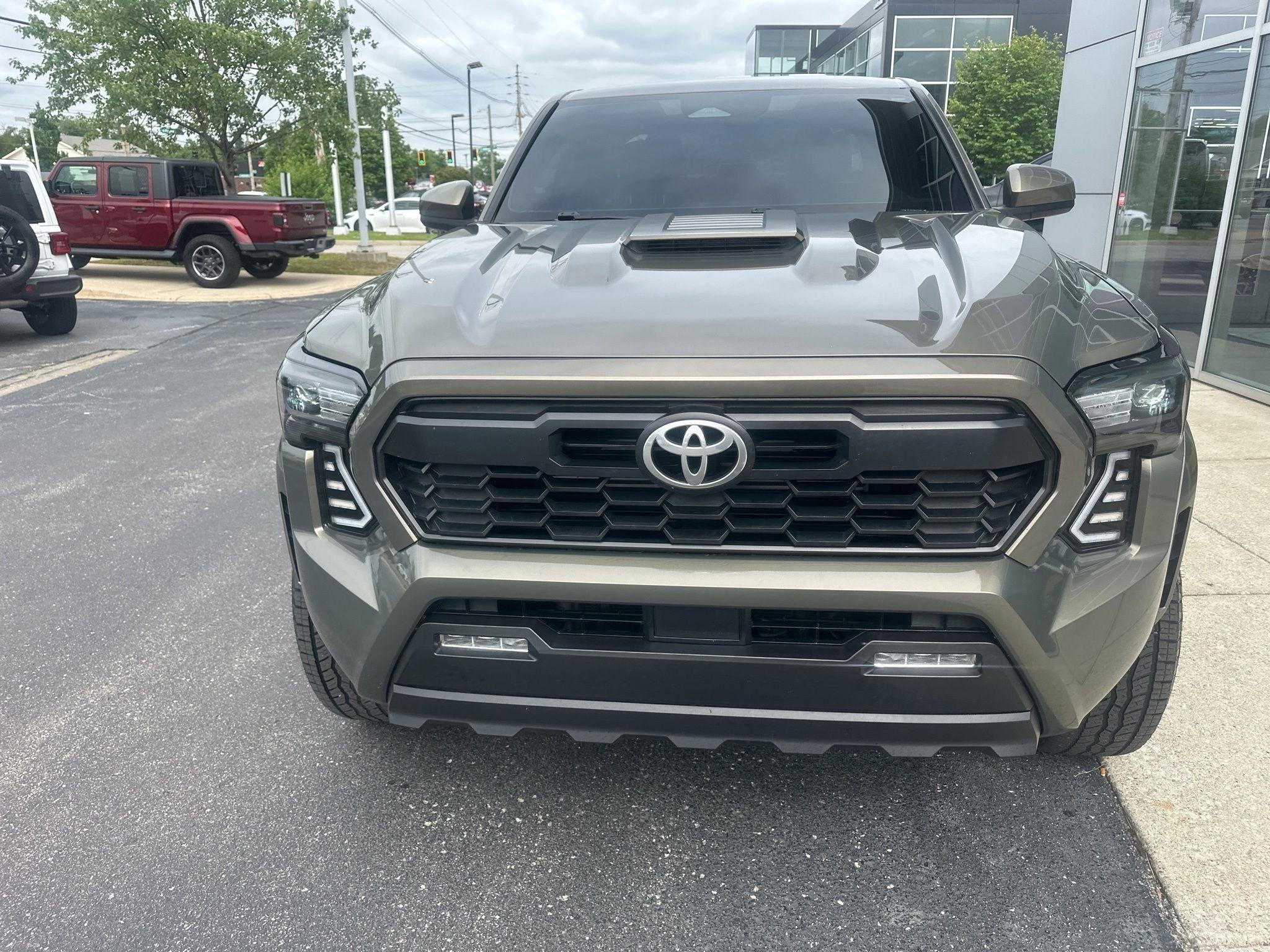 Toyota Tacoma  2024