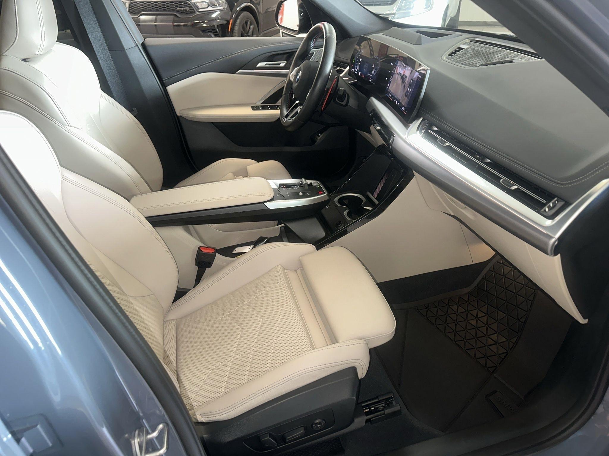 BMW X1  2025