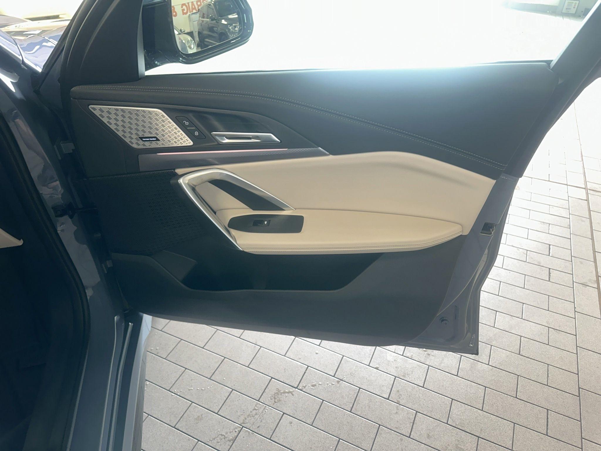 BMW X1  2025