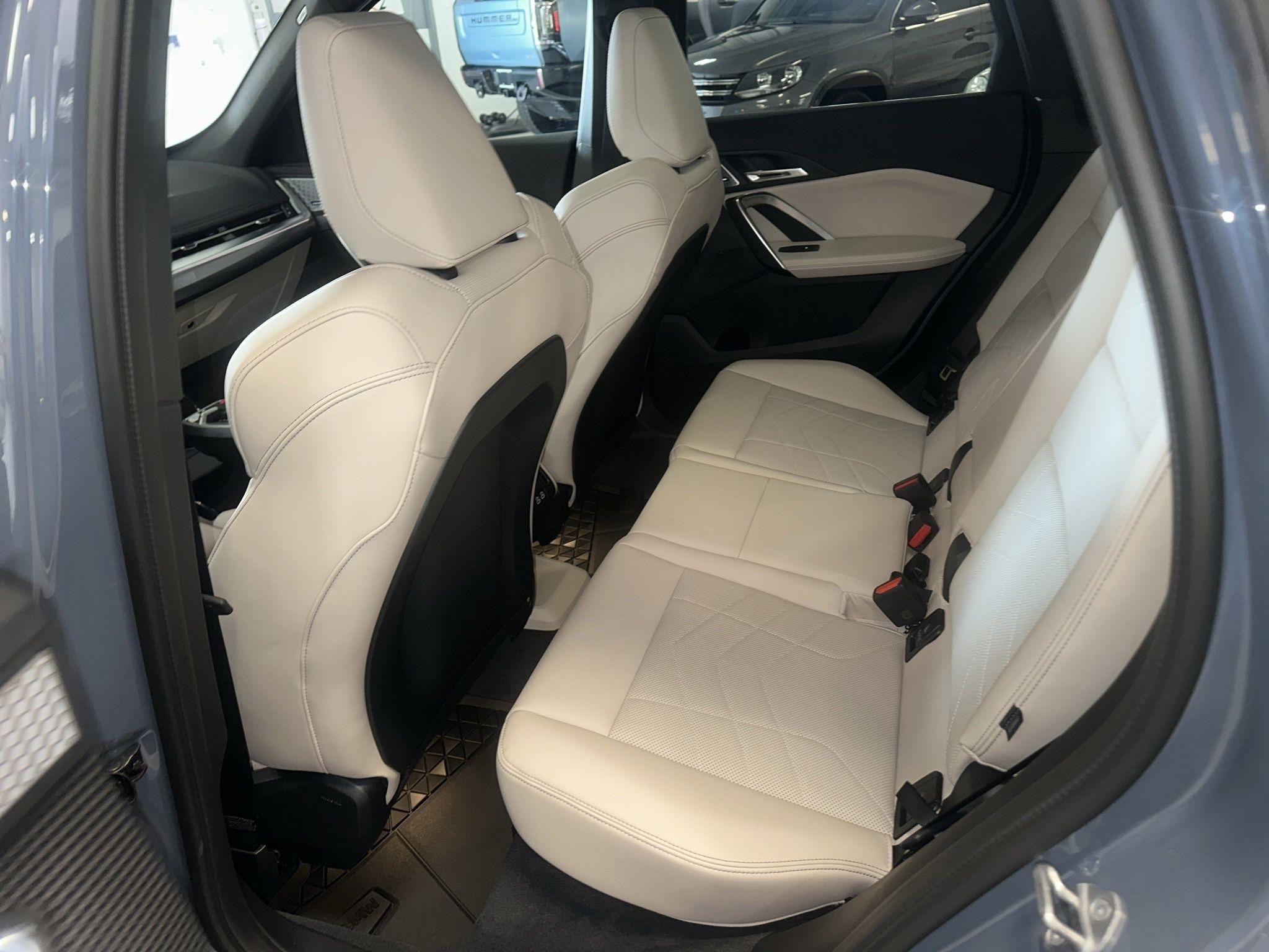 BMW X1  2025