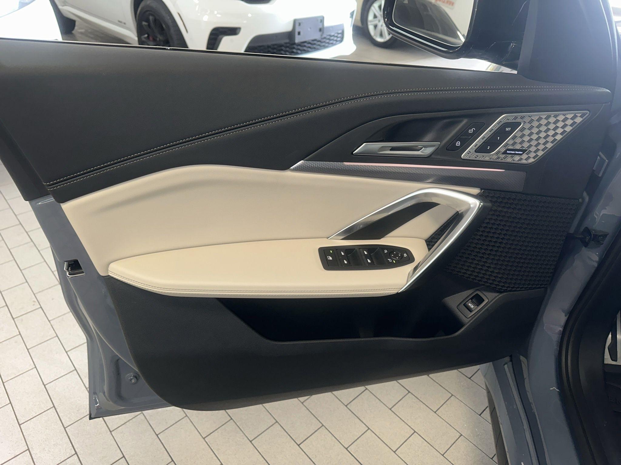 BMW X1  2025