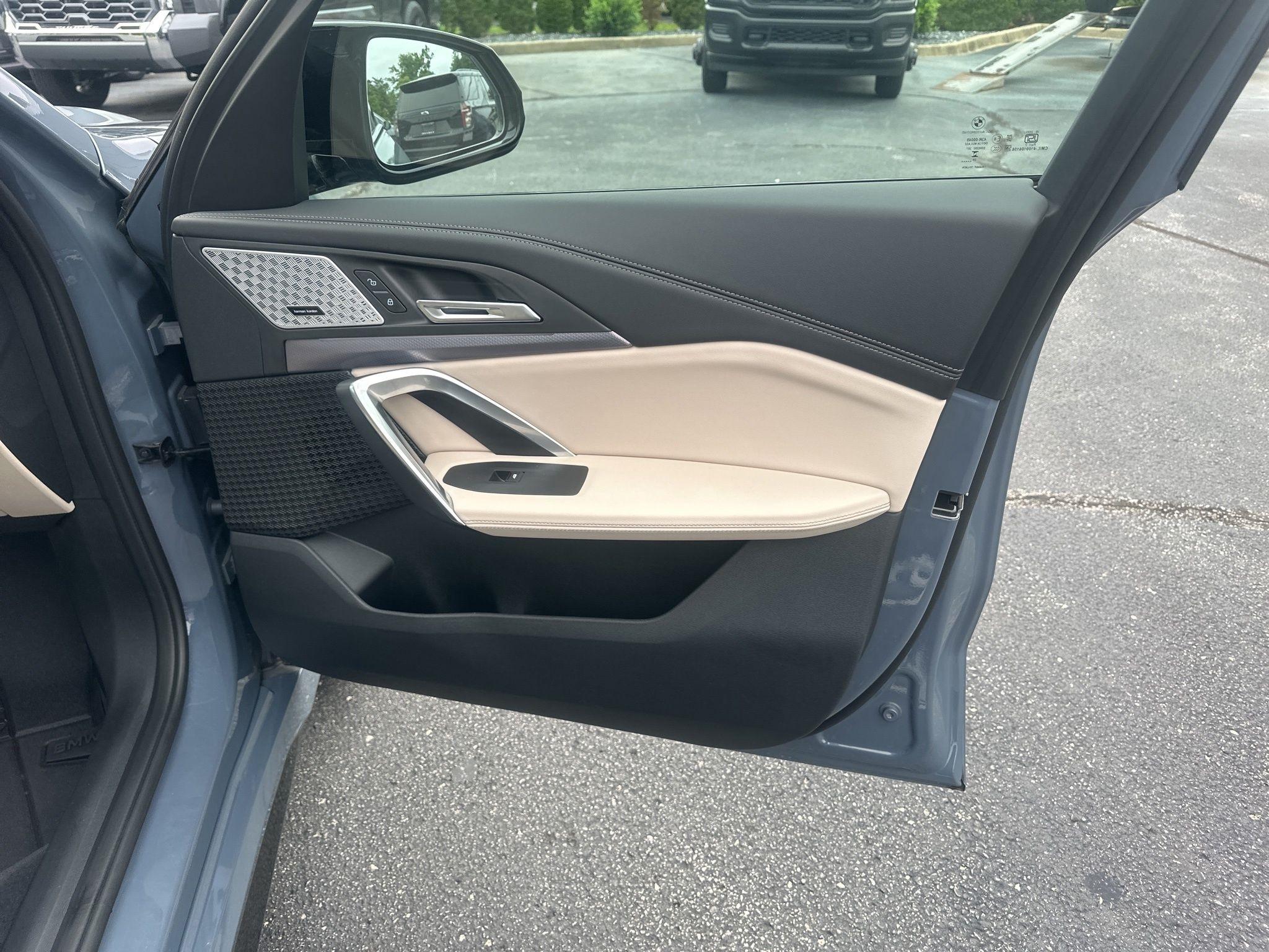 BMW X1  2025