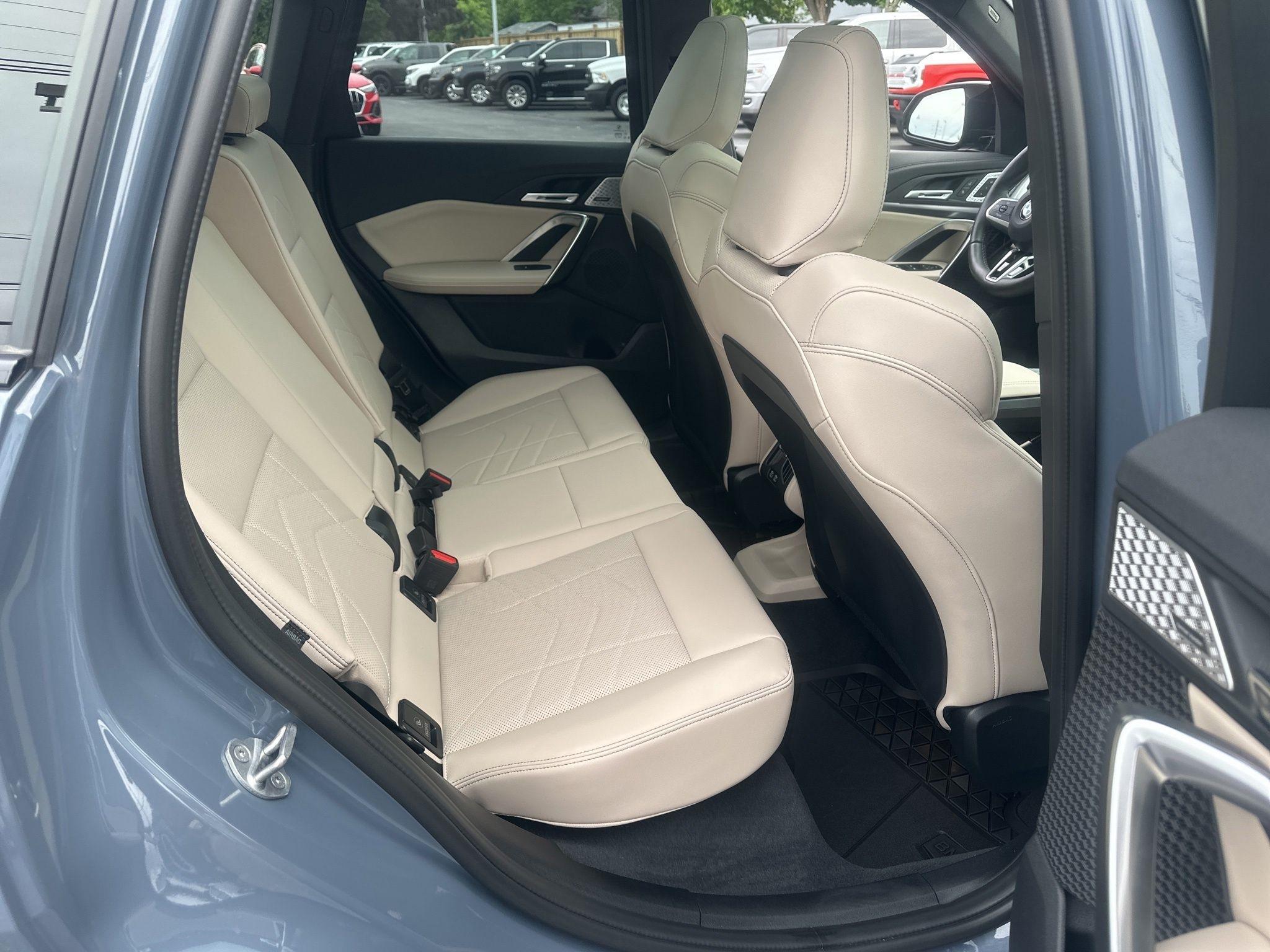 BMW X1  2025