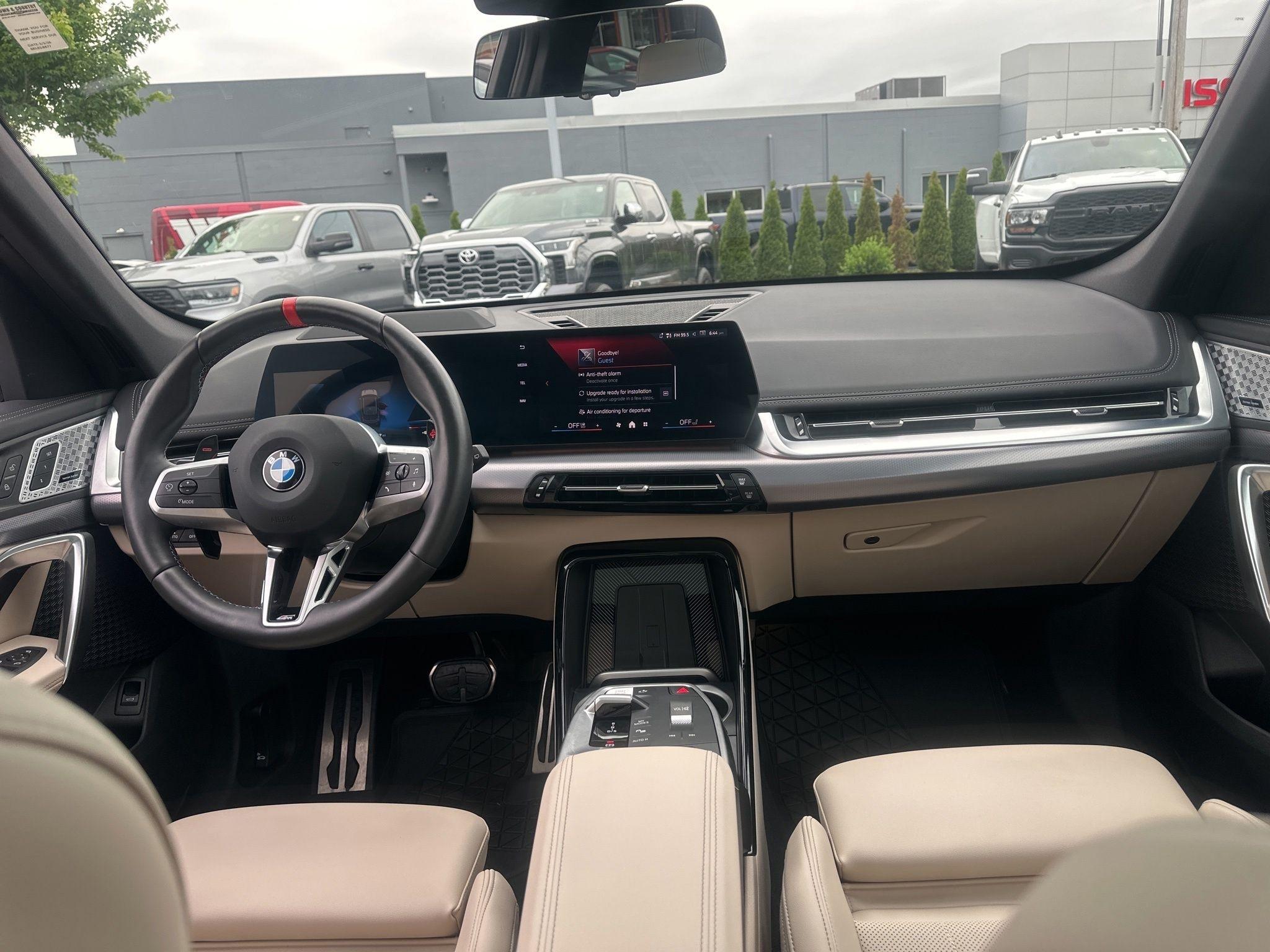 BMW X1  2025