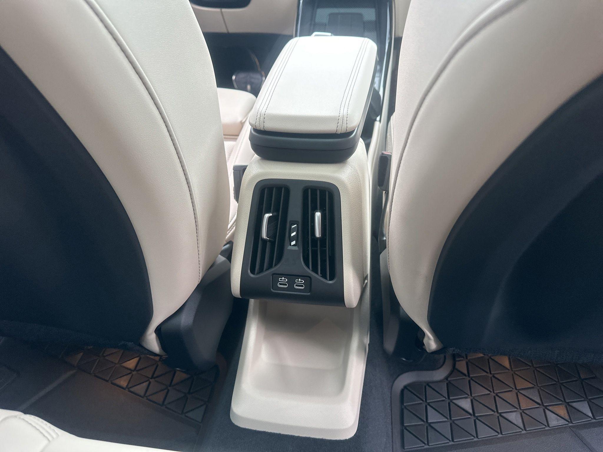 BMW X1  2025