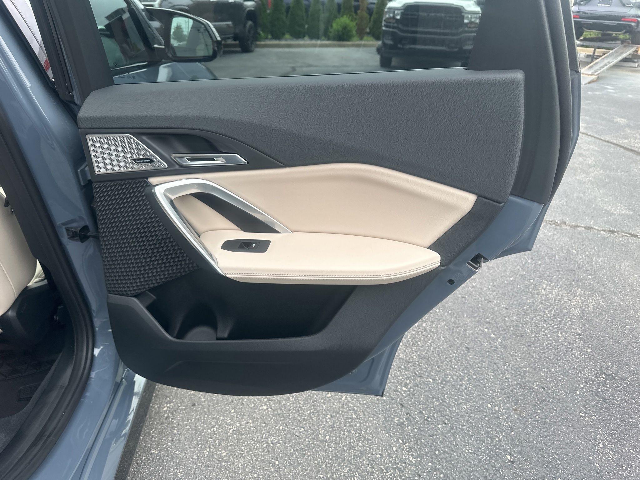 BMW X1  2025