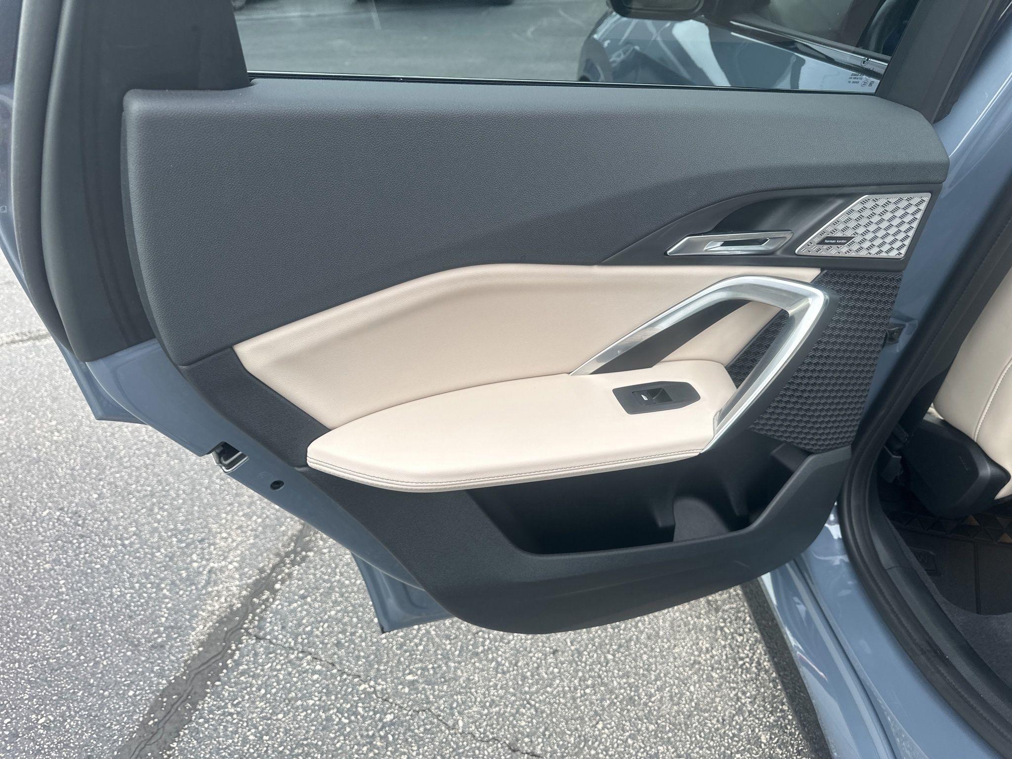 BMW X1  2025