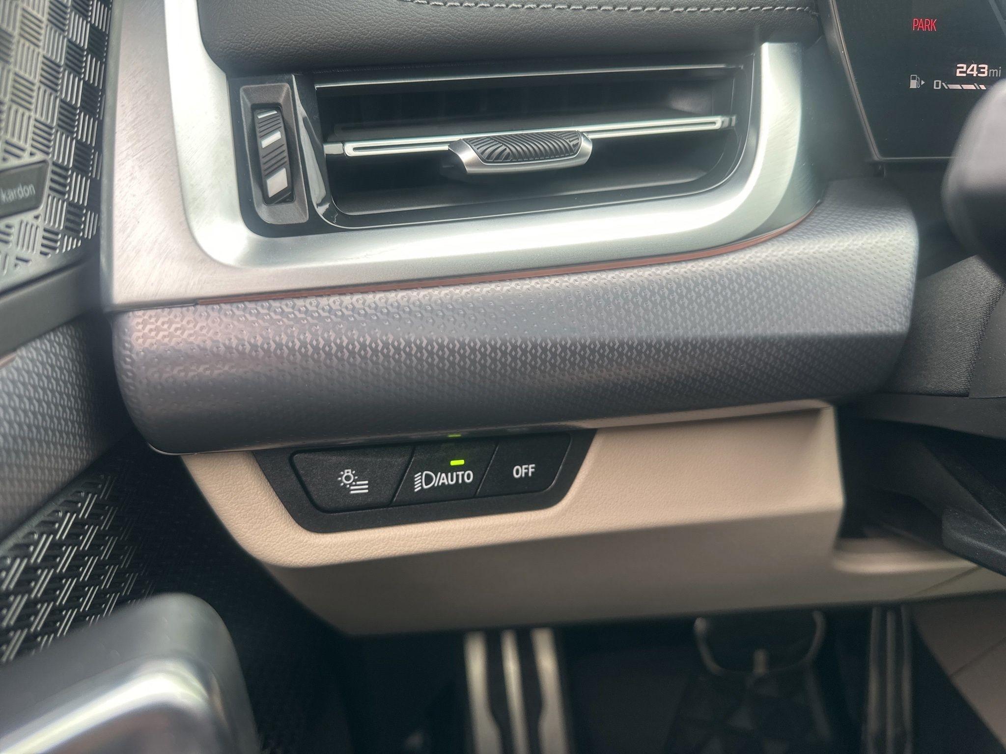 BMW X1  2025