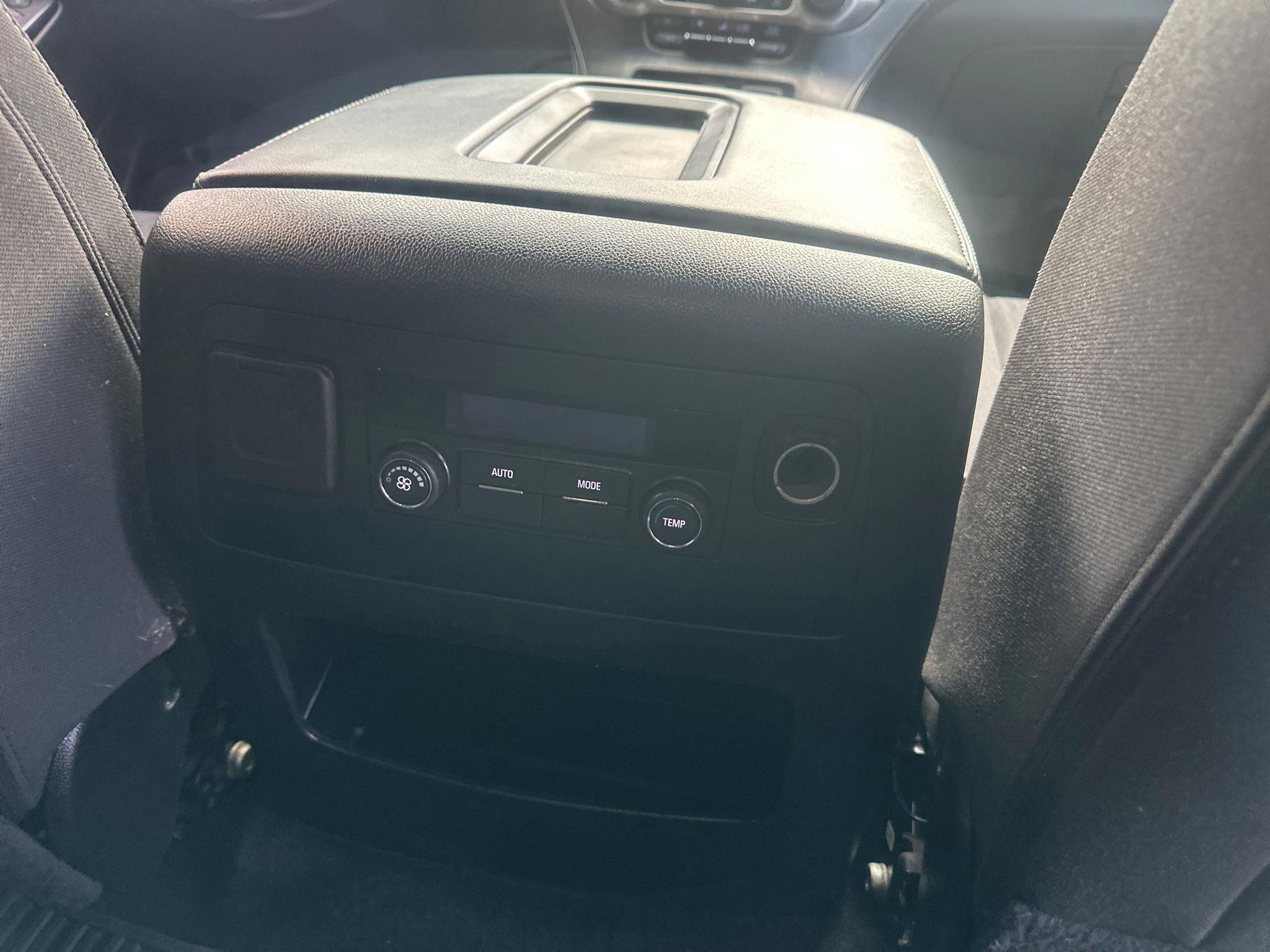GMC Yukon  2017