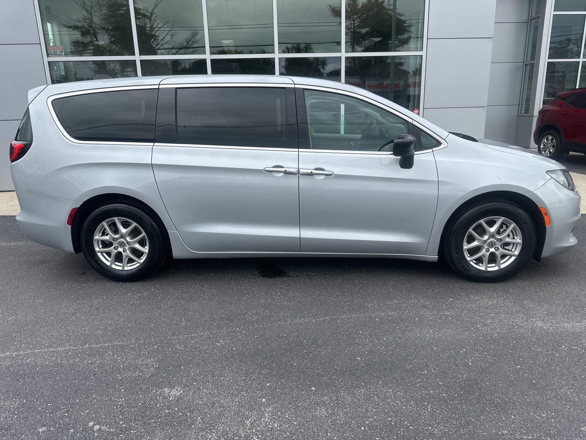 Chrysler Voyager  2024