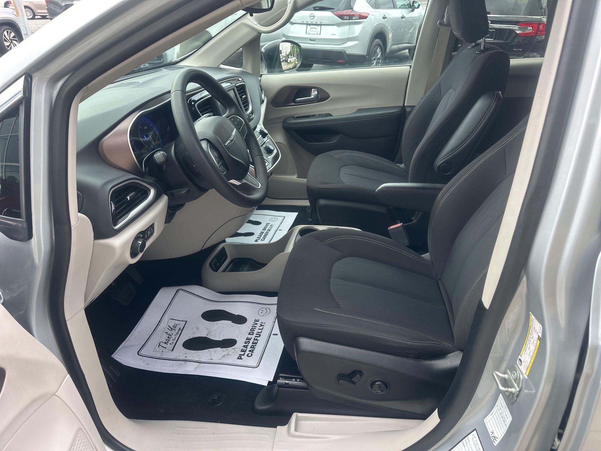 Chrysler Voyager  2024