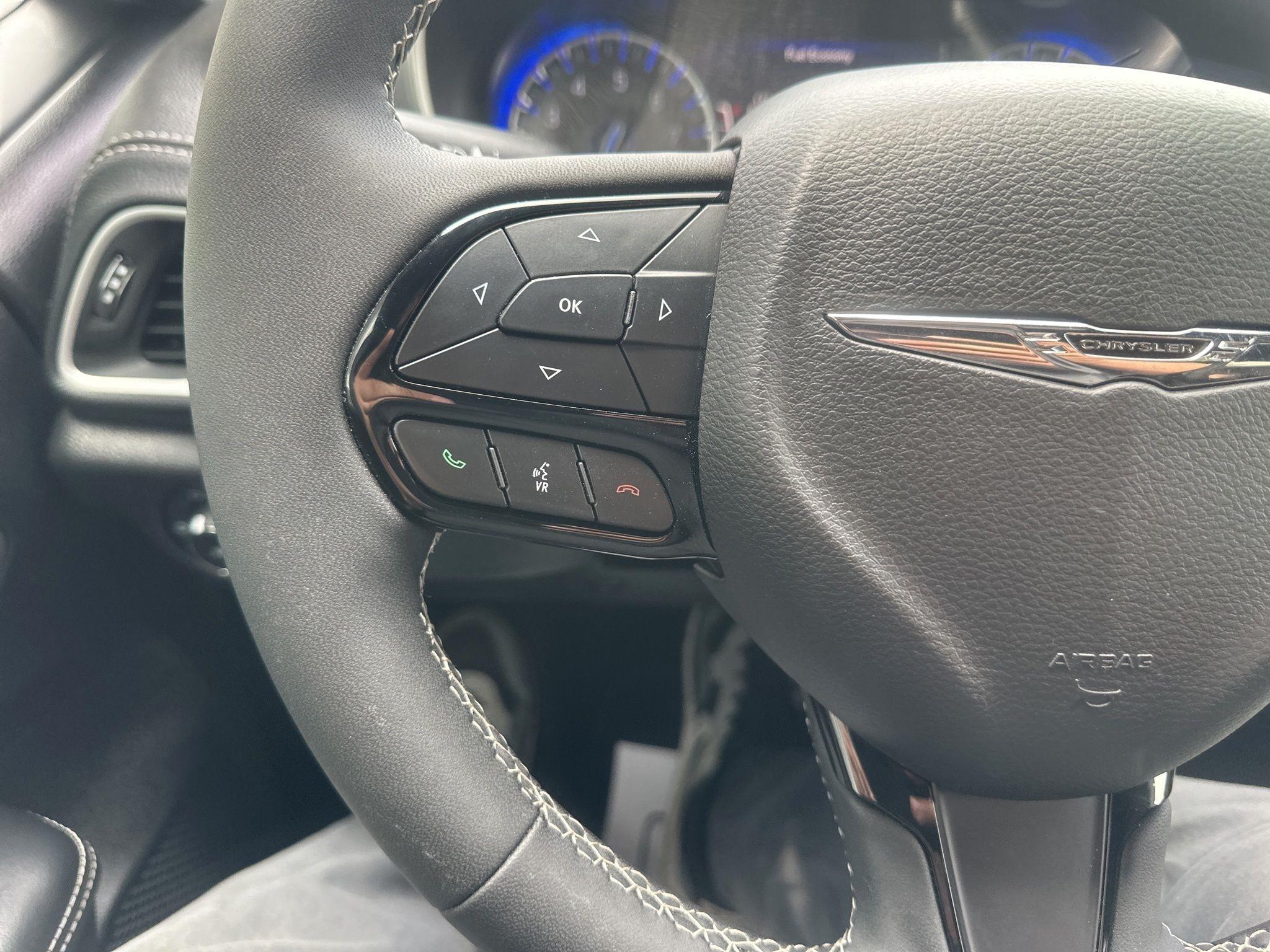 Chrysler Pacifica  2022