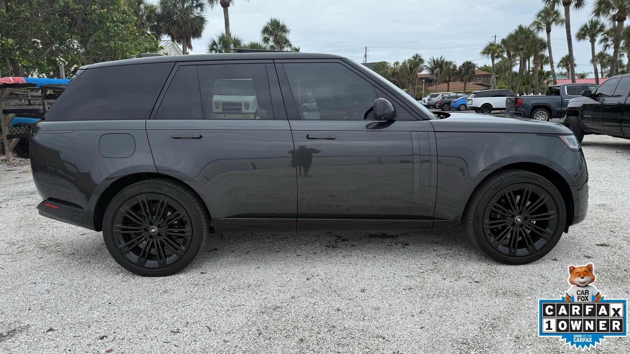 2025 Land Rover Range Rover SE