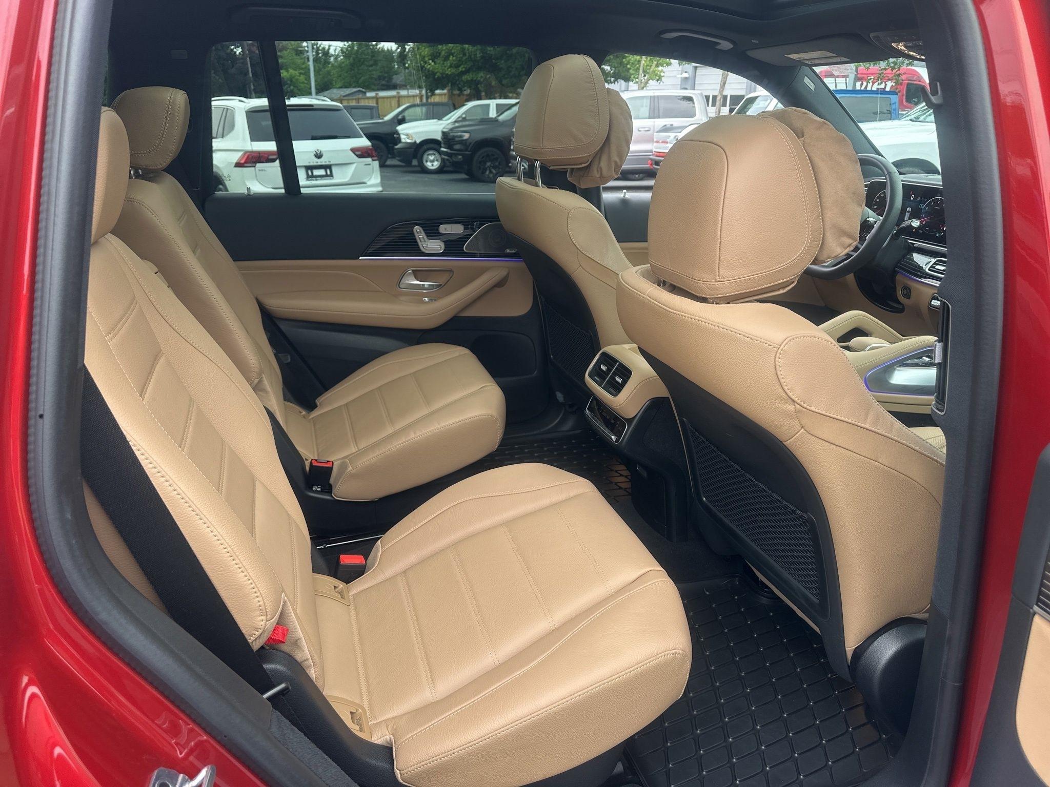 Mercedes-Benz GLS  2025