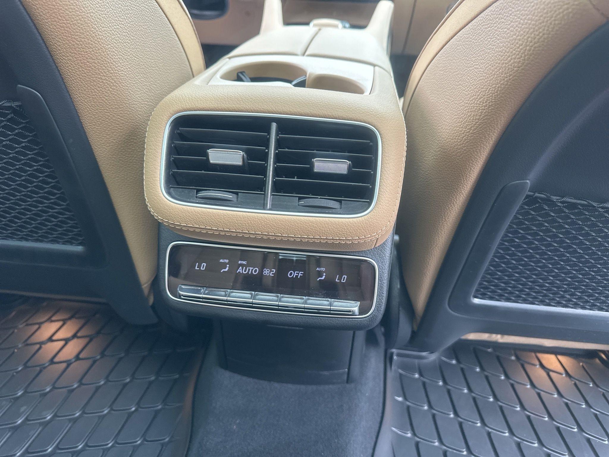 Mercedes-Benz GLS  2025