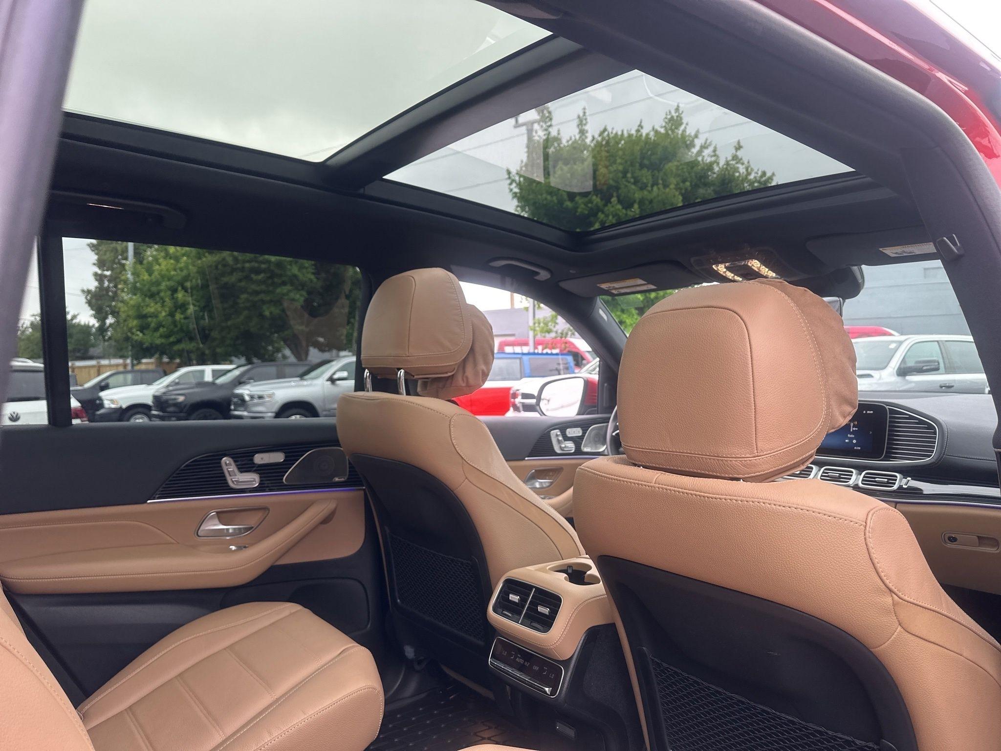 Mercedes-Benz GLS  2025