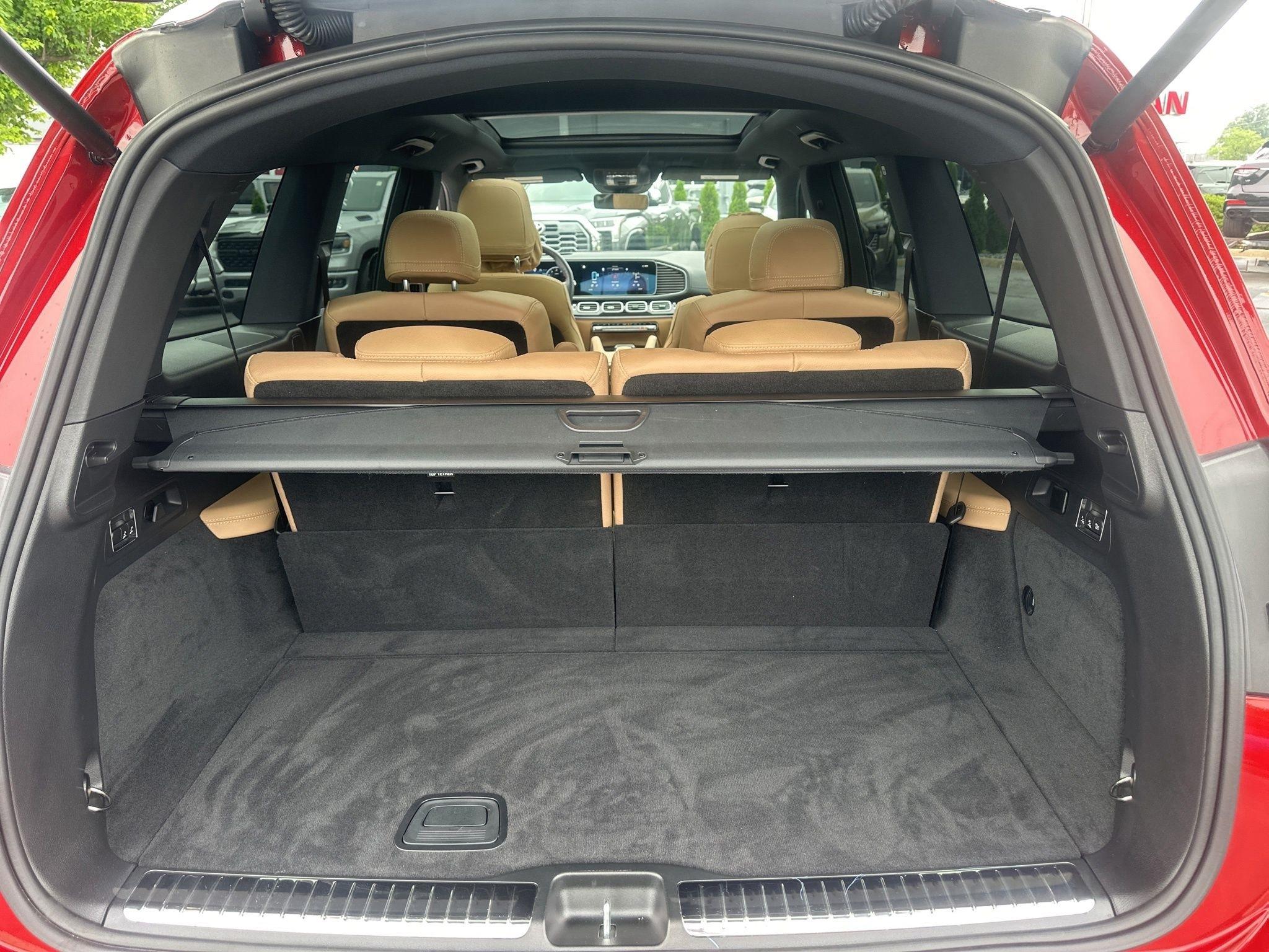 Mercedes-Benz GLS  2025