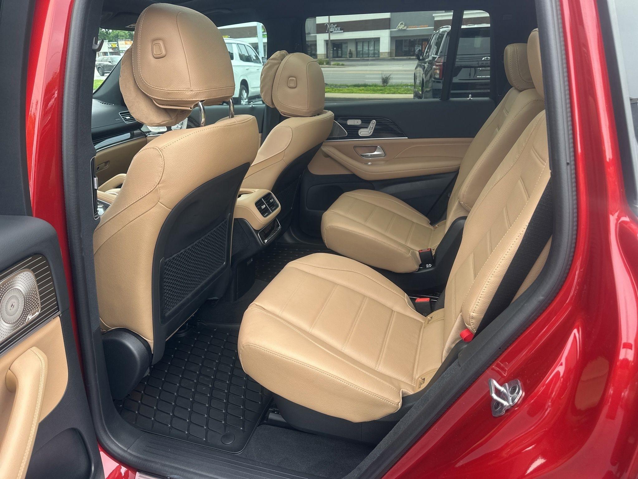 Mercedes-Benz GLS  2025