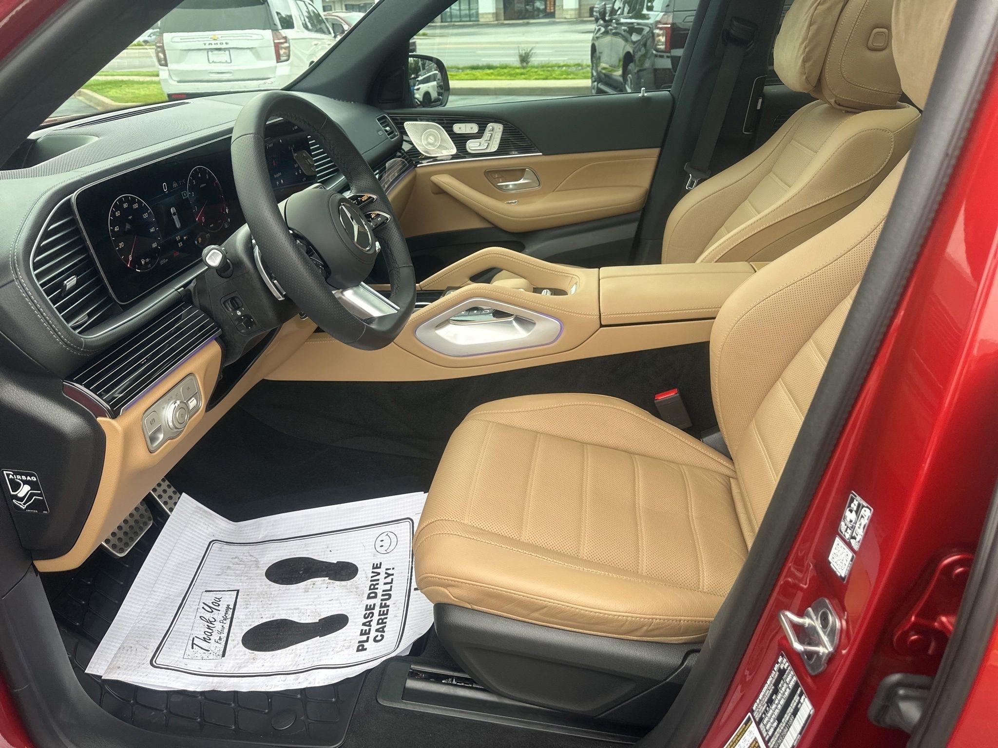 Mercedes-Benz GLS  2025