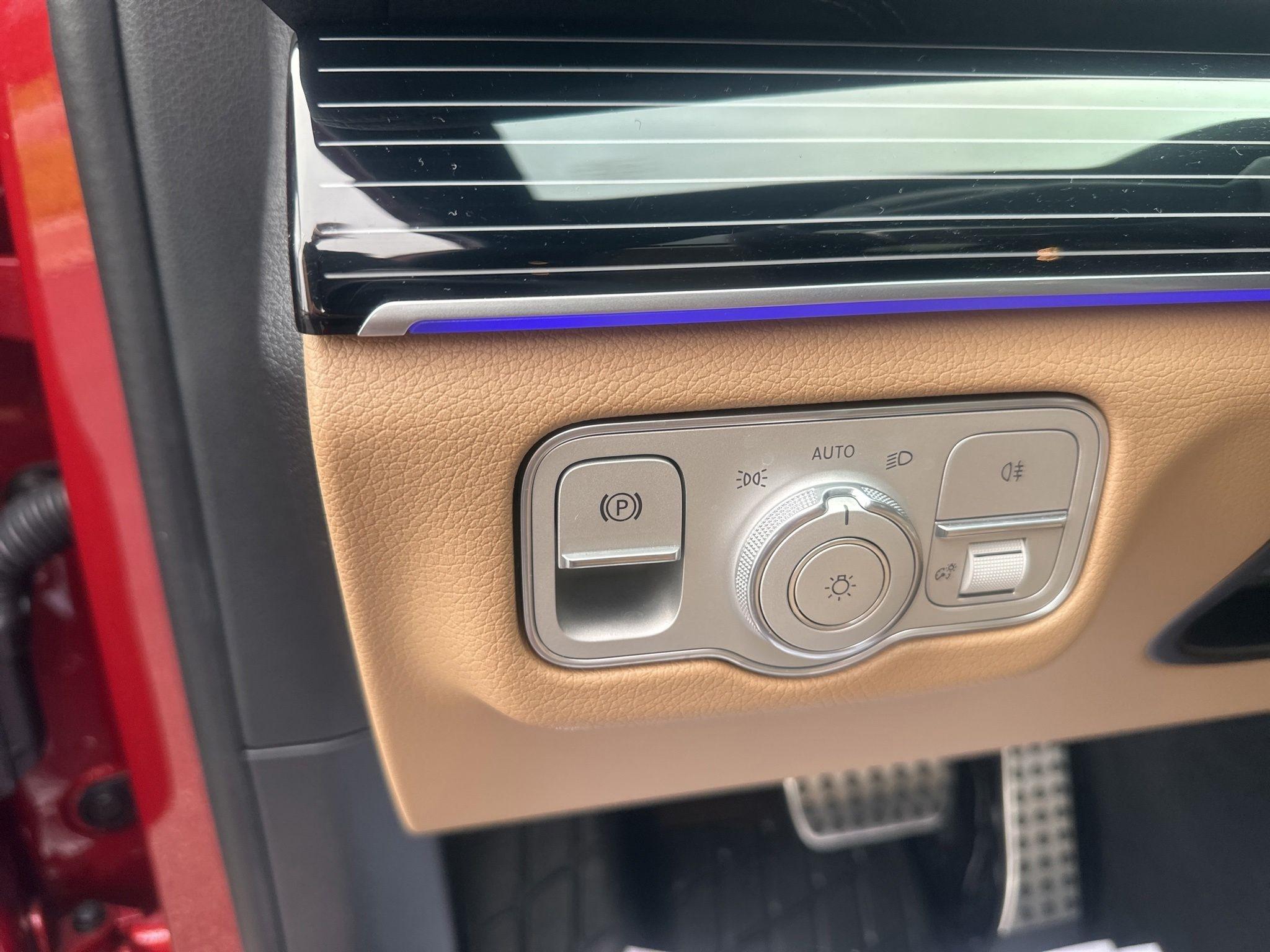Mercedes-Benz GLS  2025