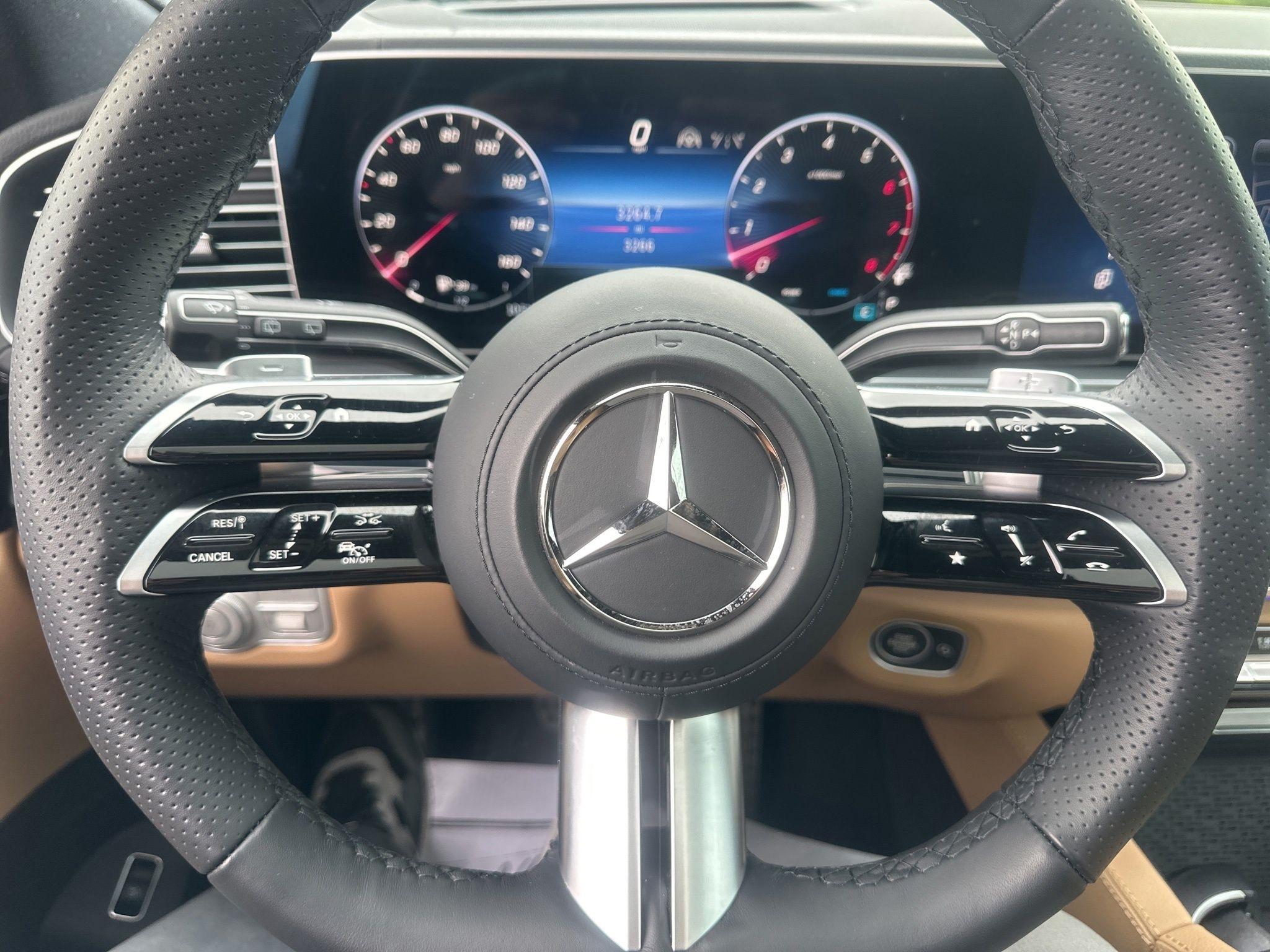Mercedes-Benz GLS  2025