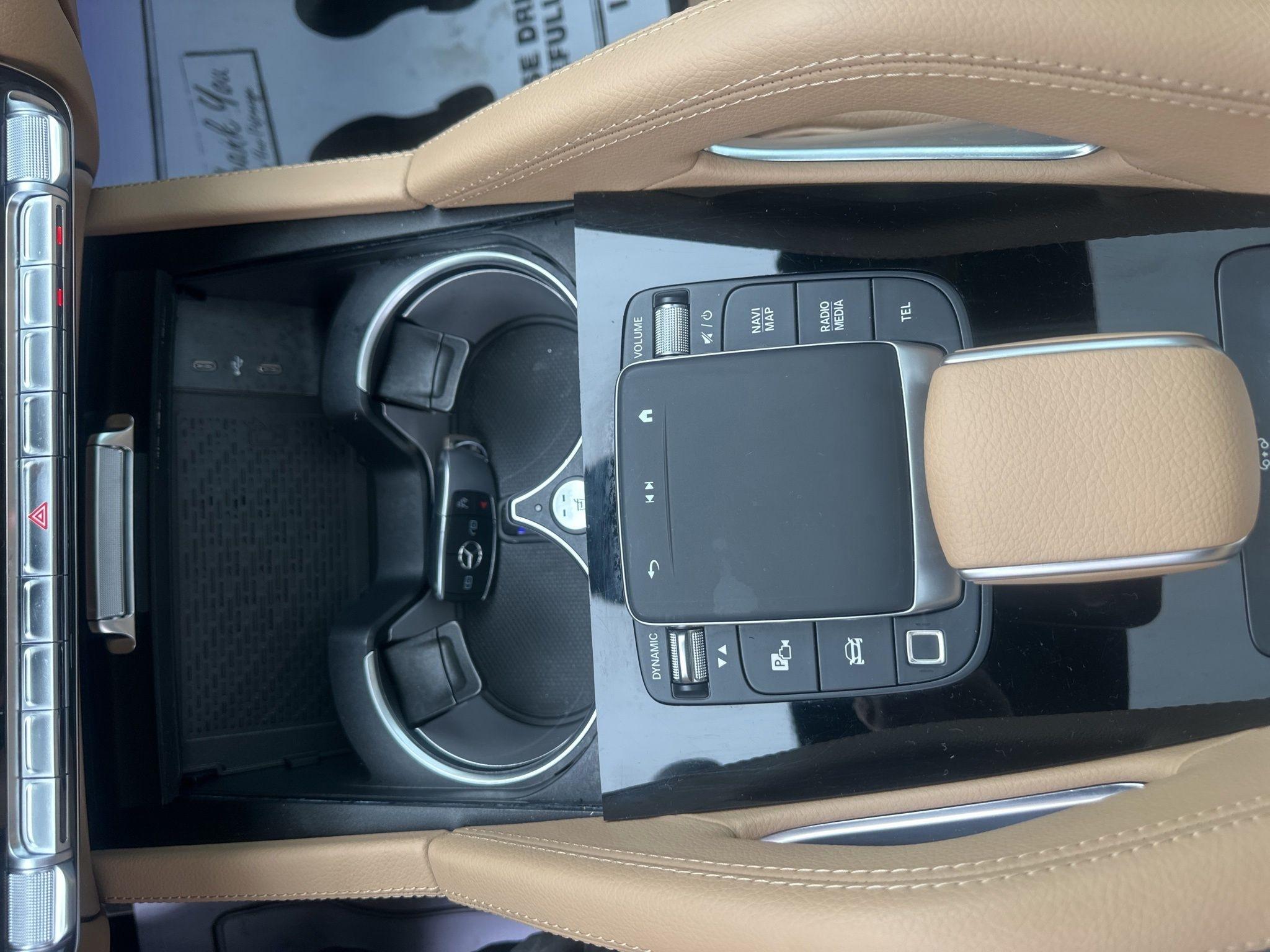 Mercedes-Benz GLS  2025
