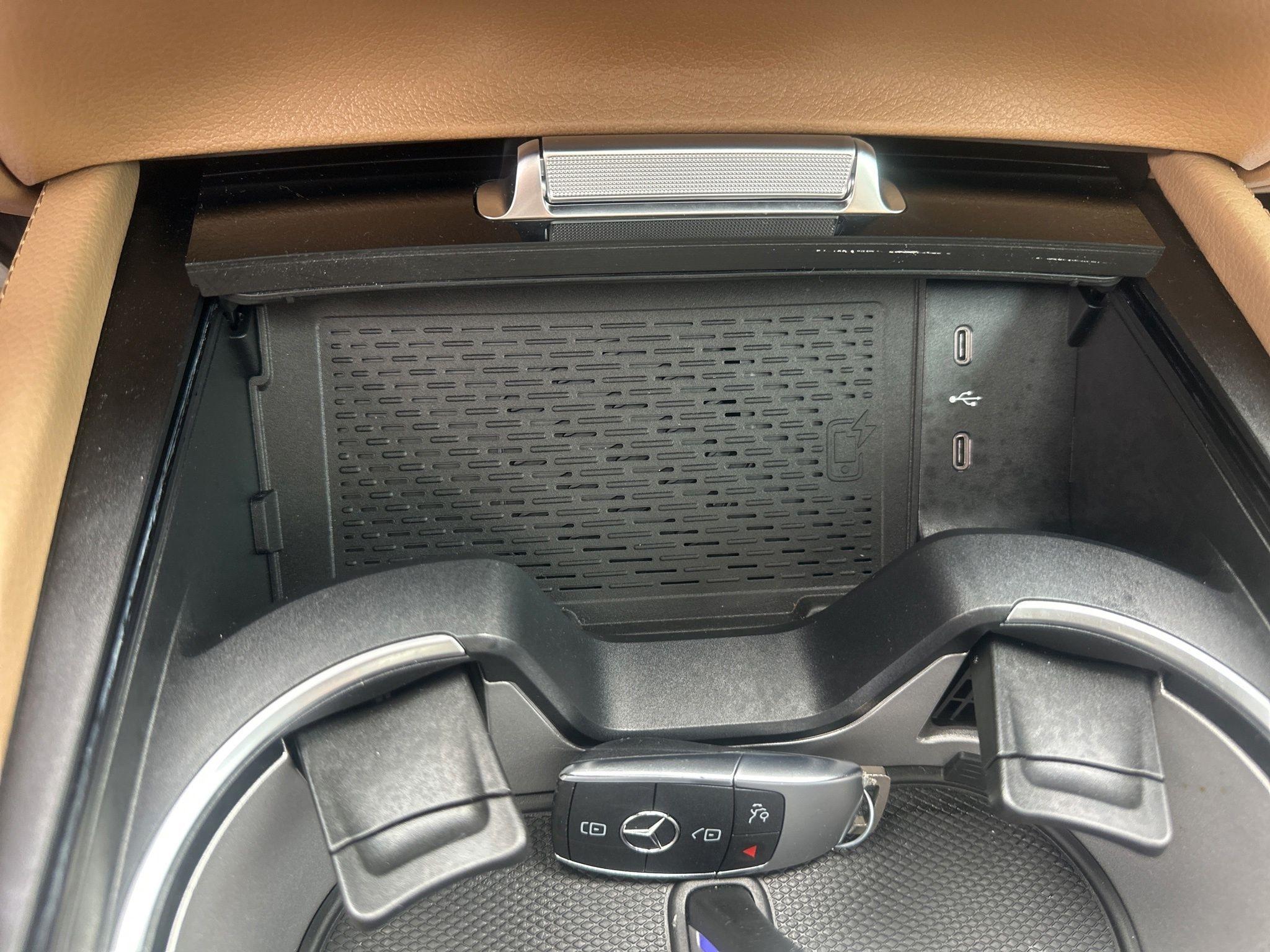 Mercedes-Benz GLS  2025